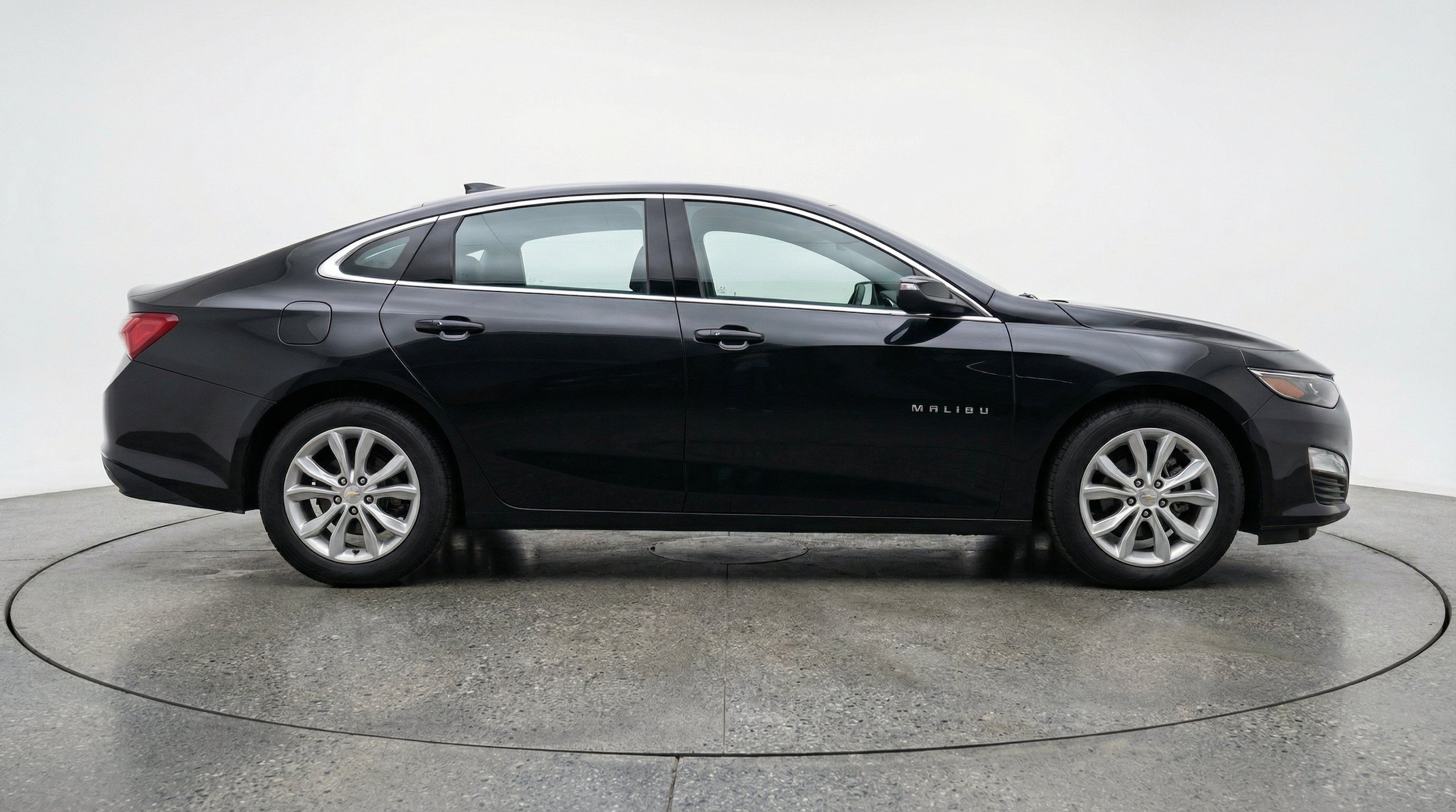 Thumbnail: 2024 Chevrolet Malibu - 11