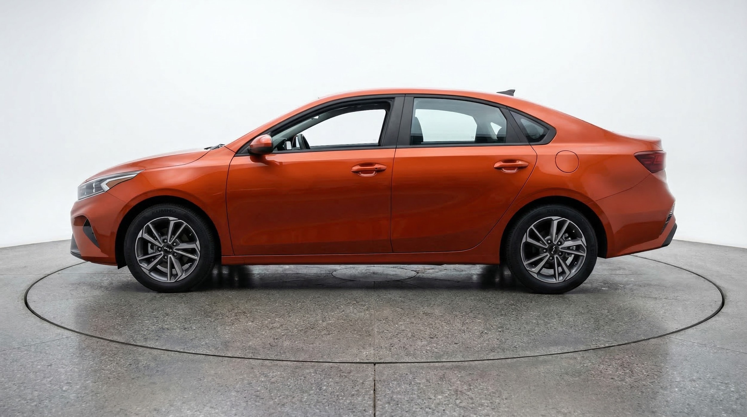 Thumbnail: 2024 Kia Forte - 4