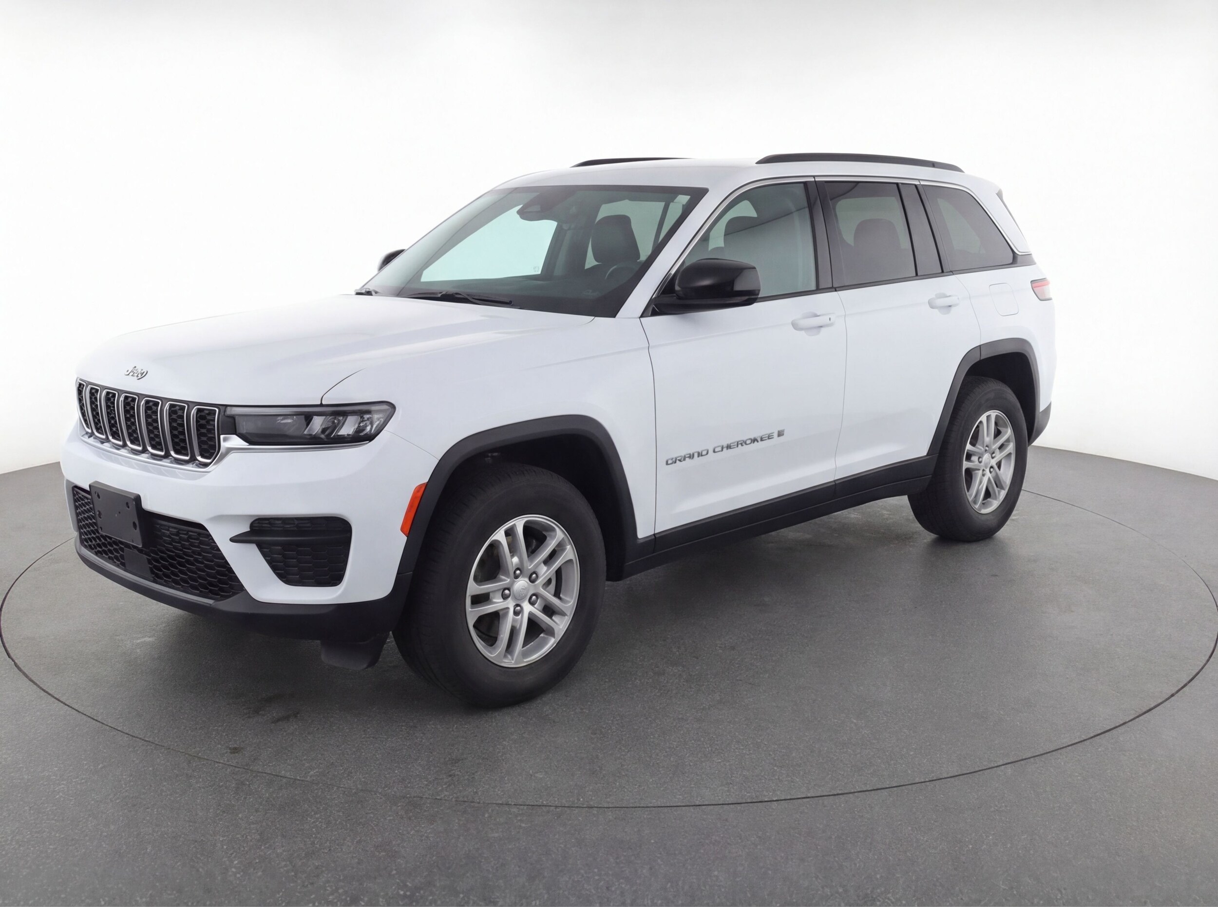 Thumbnail: 2023 Jeep Grand Cherokee - 3