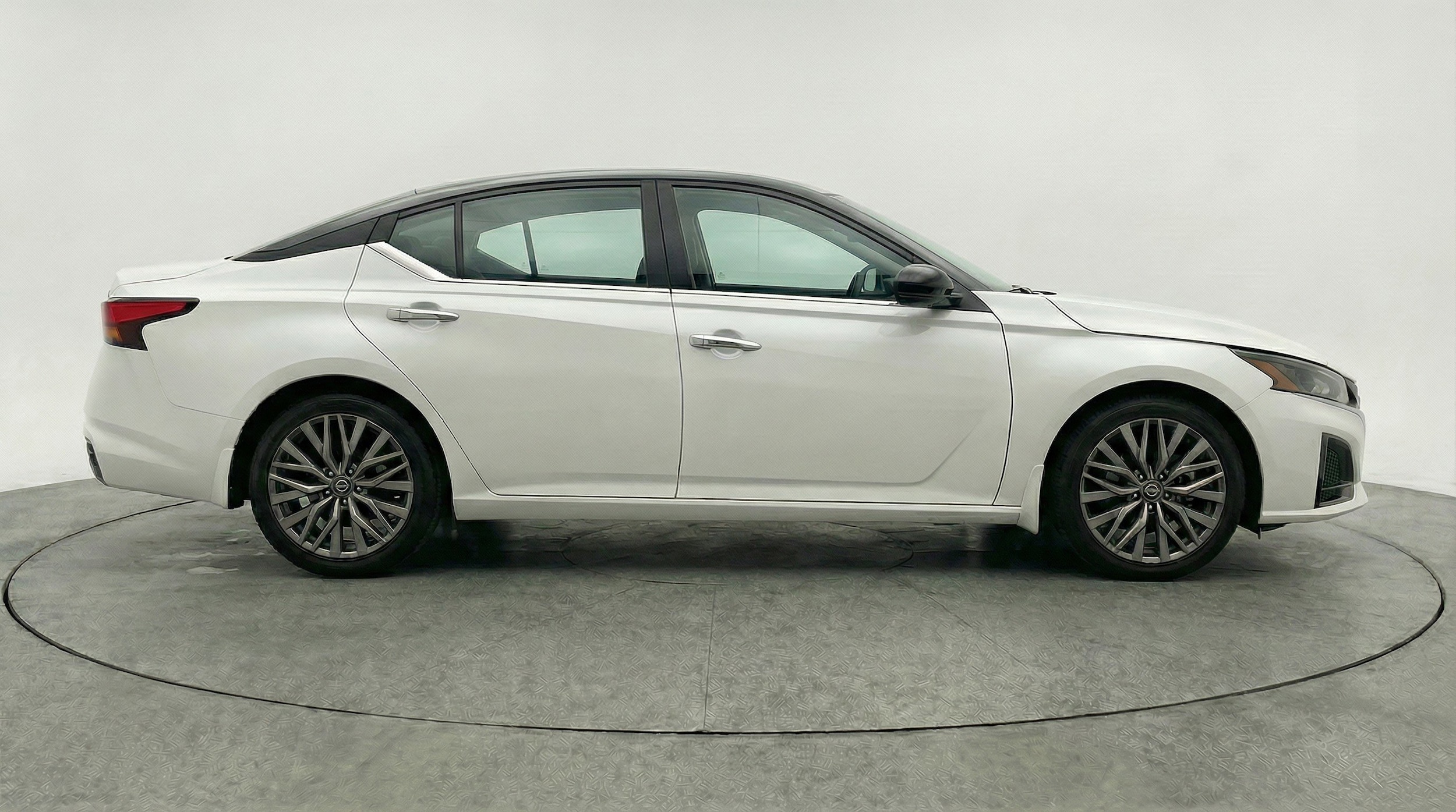 Thumbnail: 2025 Nissan Altima - 11