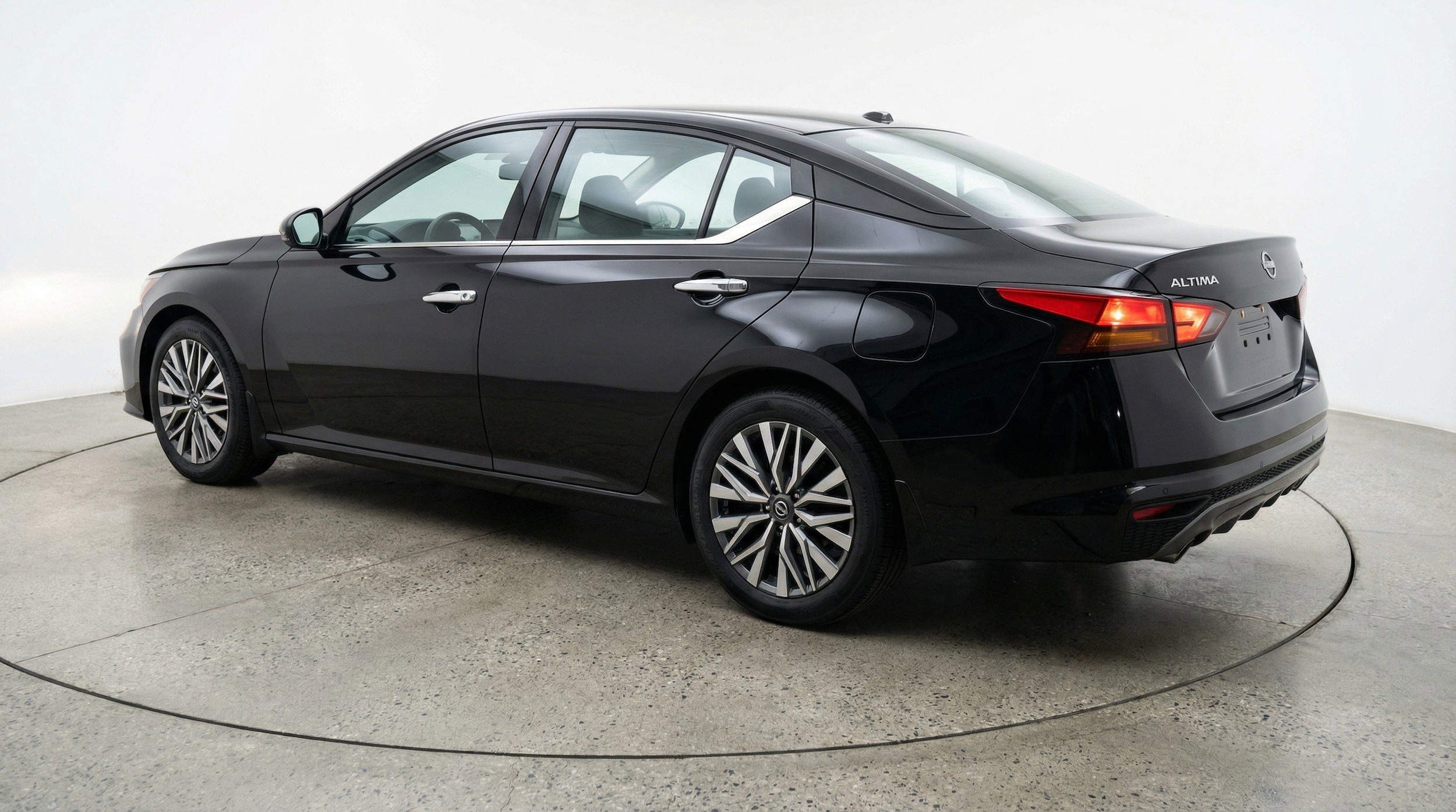 Thumbnail: 2025 Nissan Altima - 6