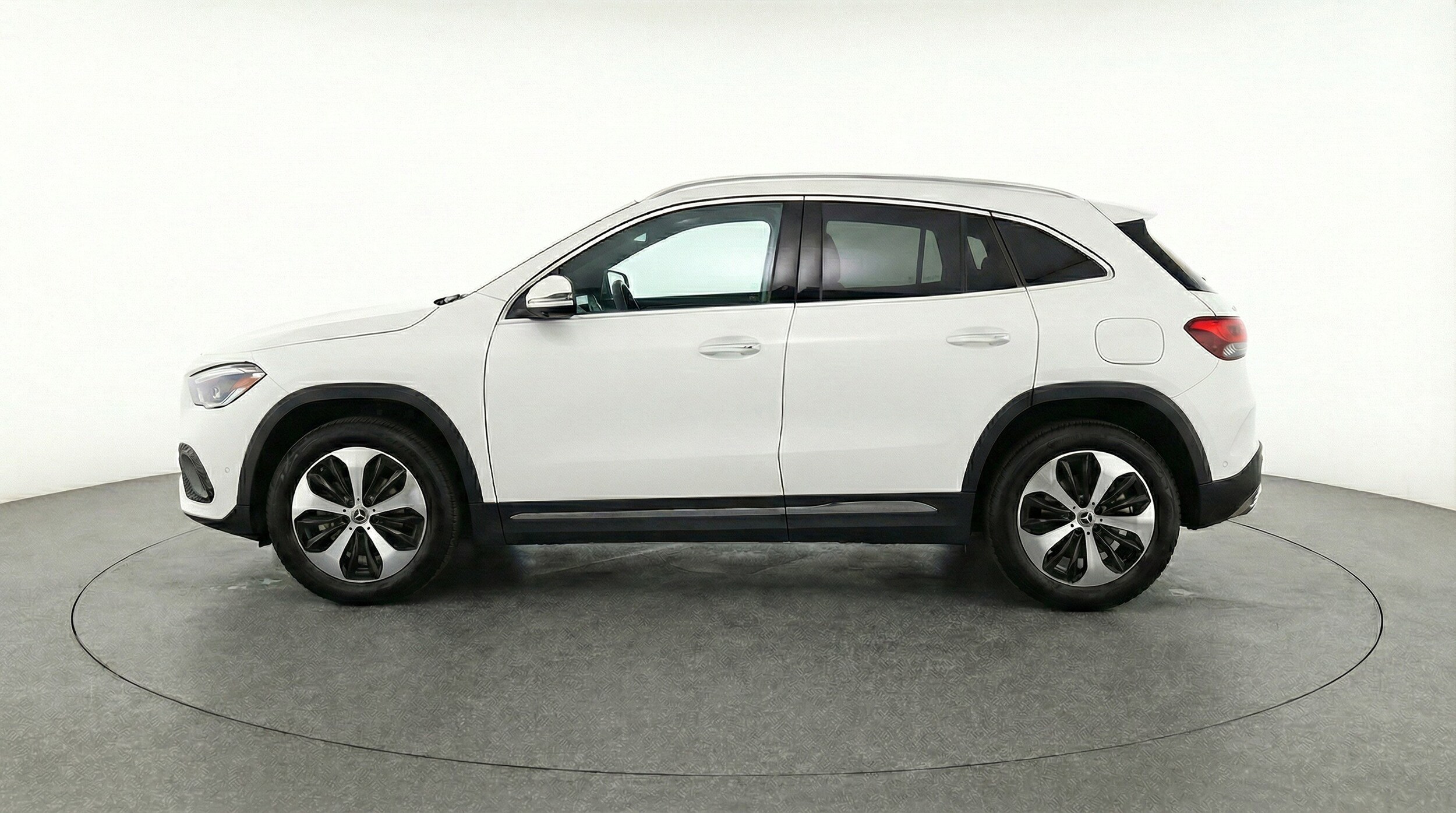 Thumbnail: 2025 Mercedes-Benz GLA - 5