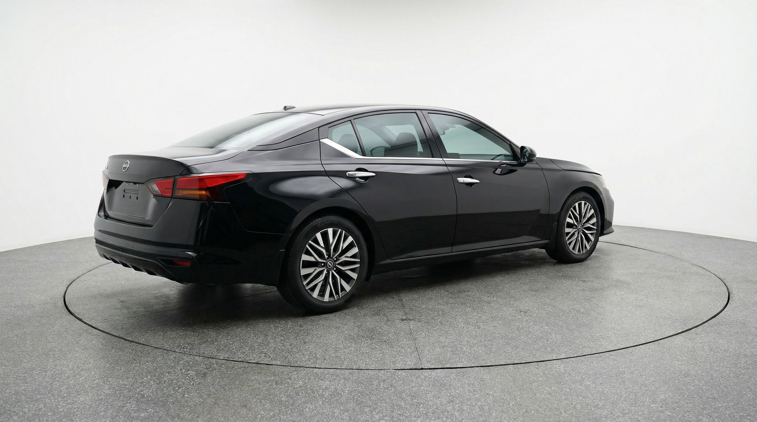 Thumbnail: 2025 Nissan Altima - 9