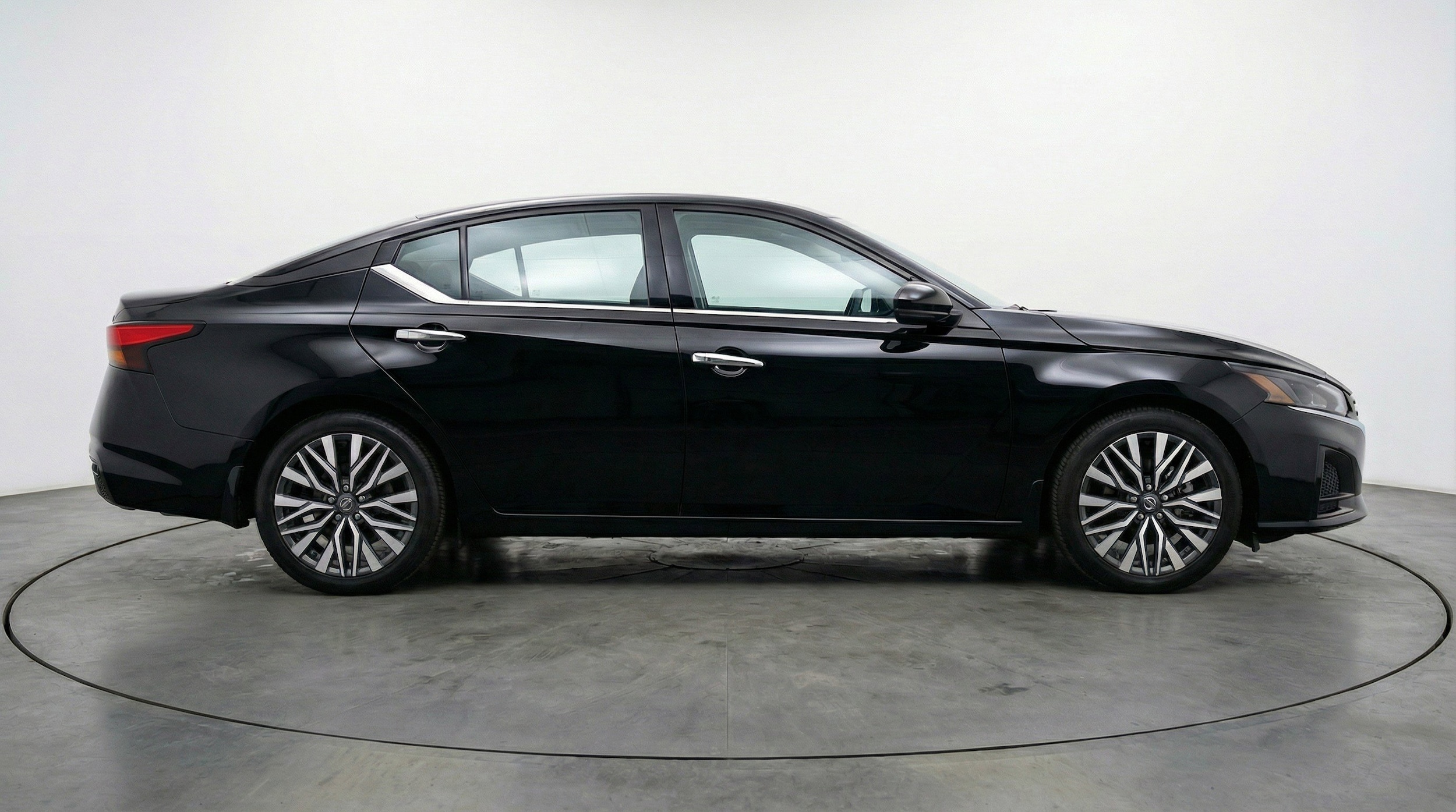 Thumbnail: 2025 Nissan Altima - 11