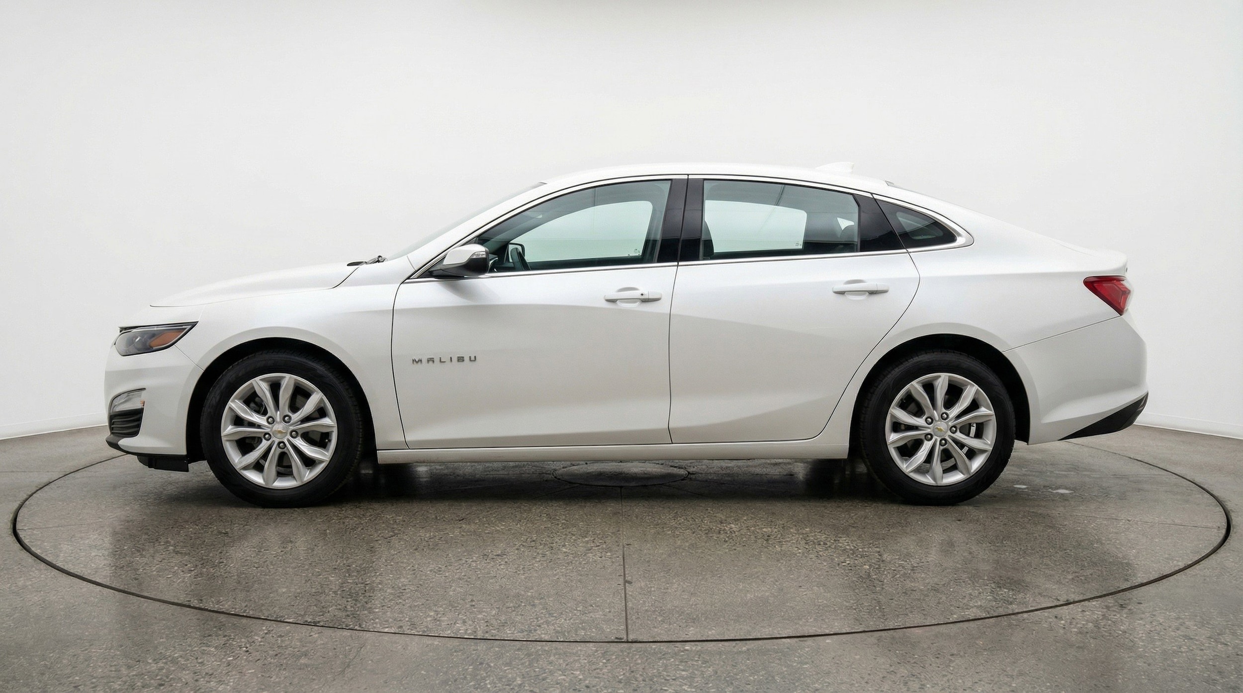 Thumbnail: 2024 Chevrolet Malibu - 5