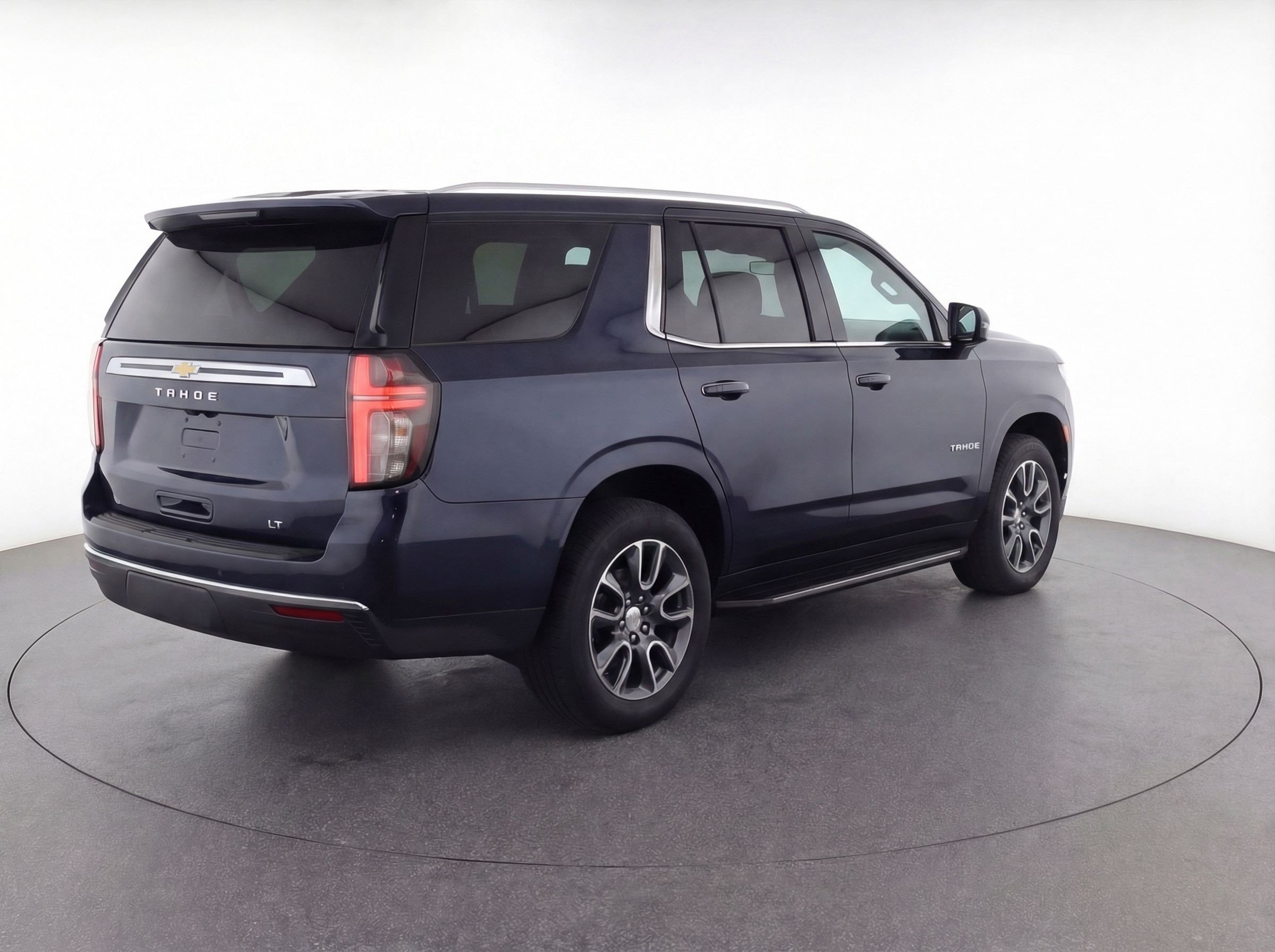 Thumbnail: 2023 Chevrolet Tahoe - 9