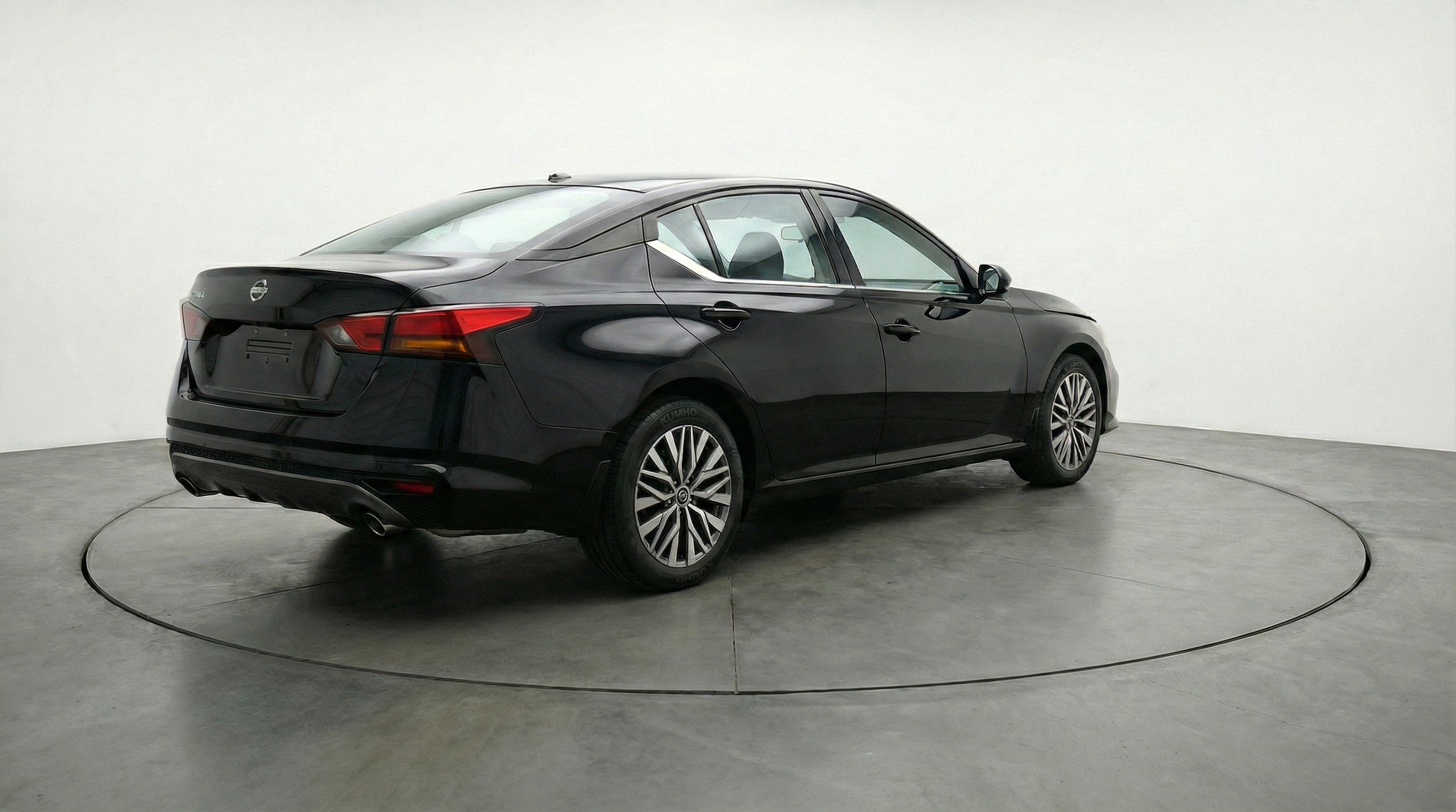 Thumbnail: 2025 Nissan Altima - 9