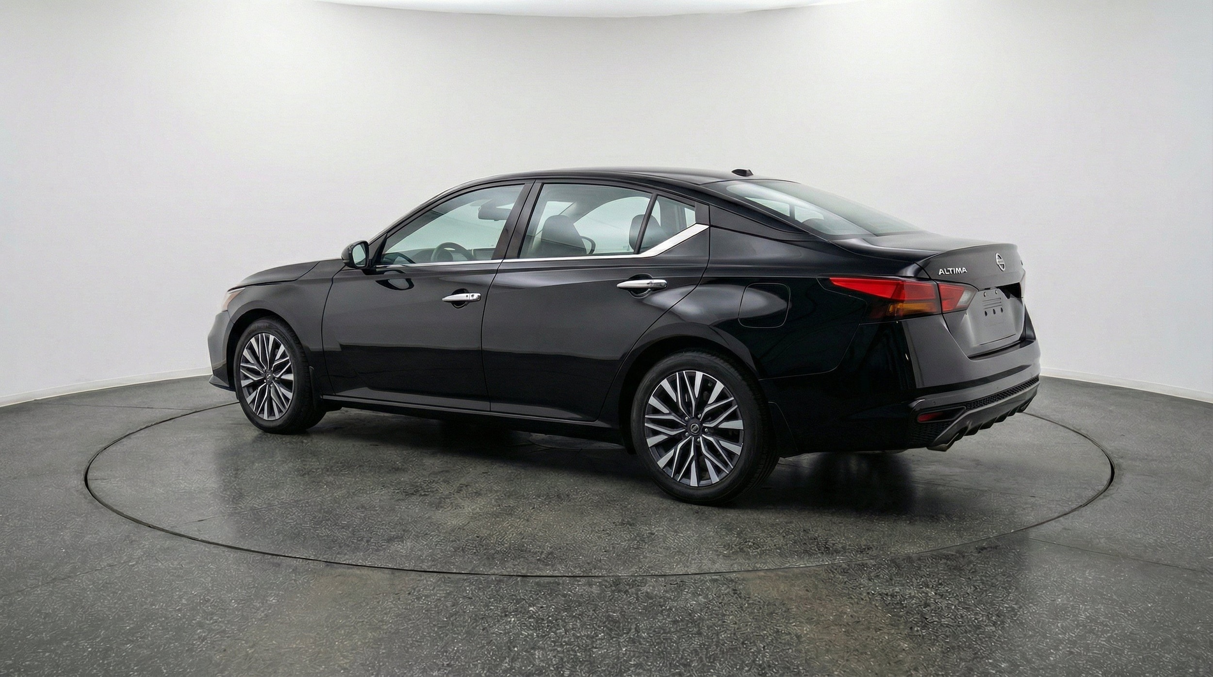 Thumbnail: 2025 Nissan Altima - 6