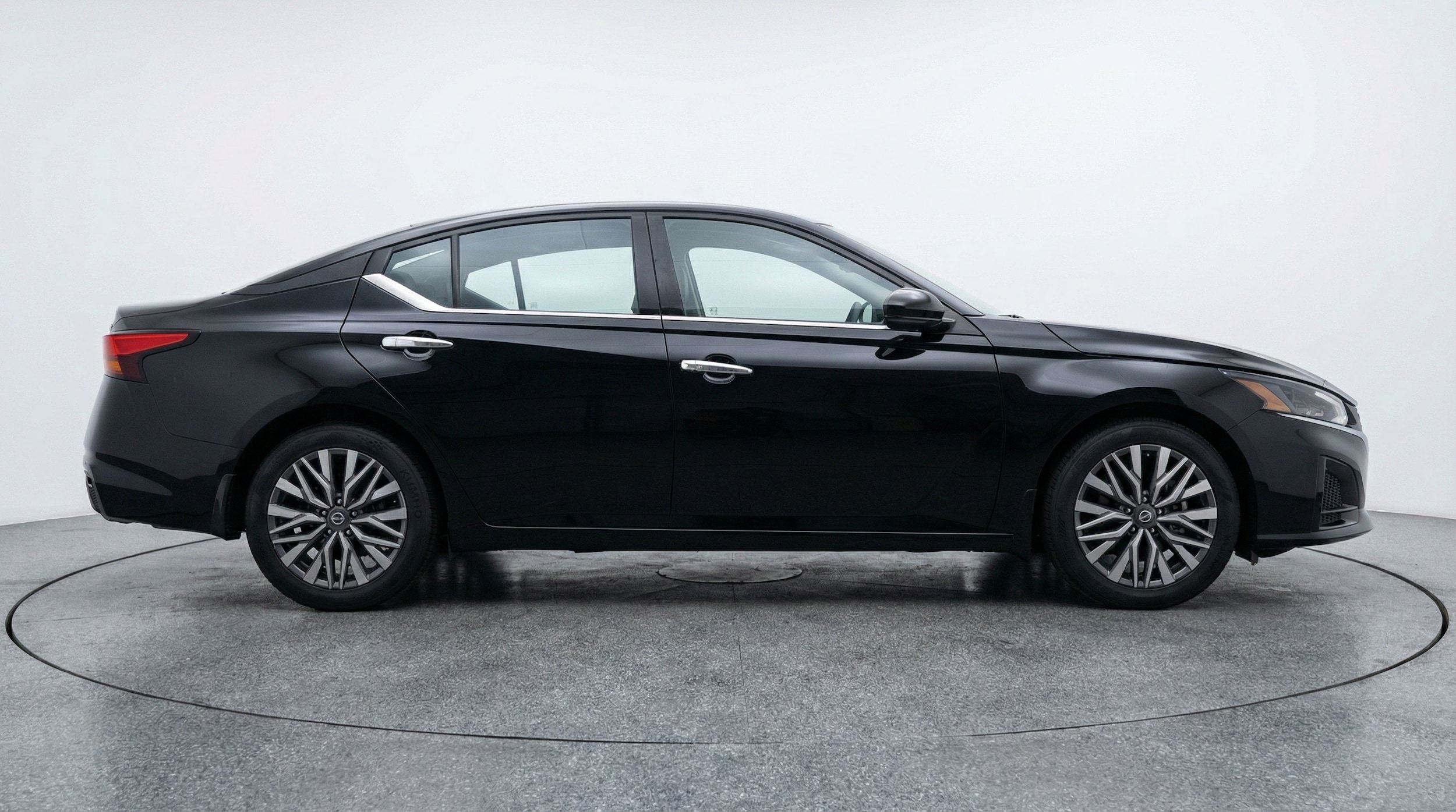 Thumbnail: 2025 Nissan Altima - 11