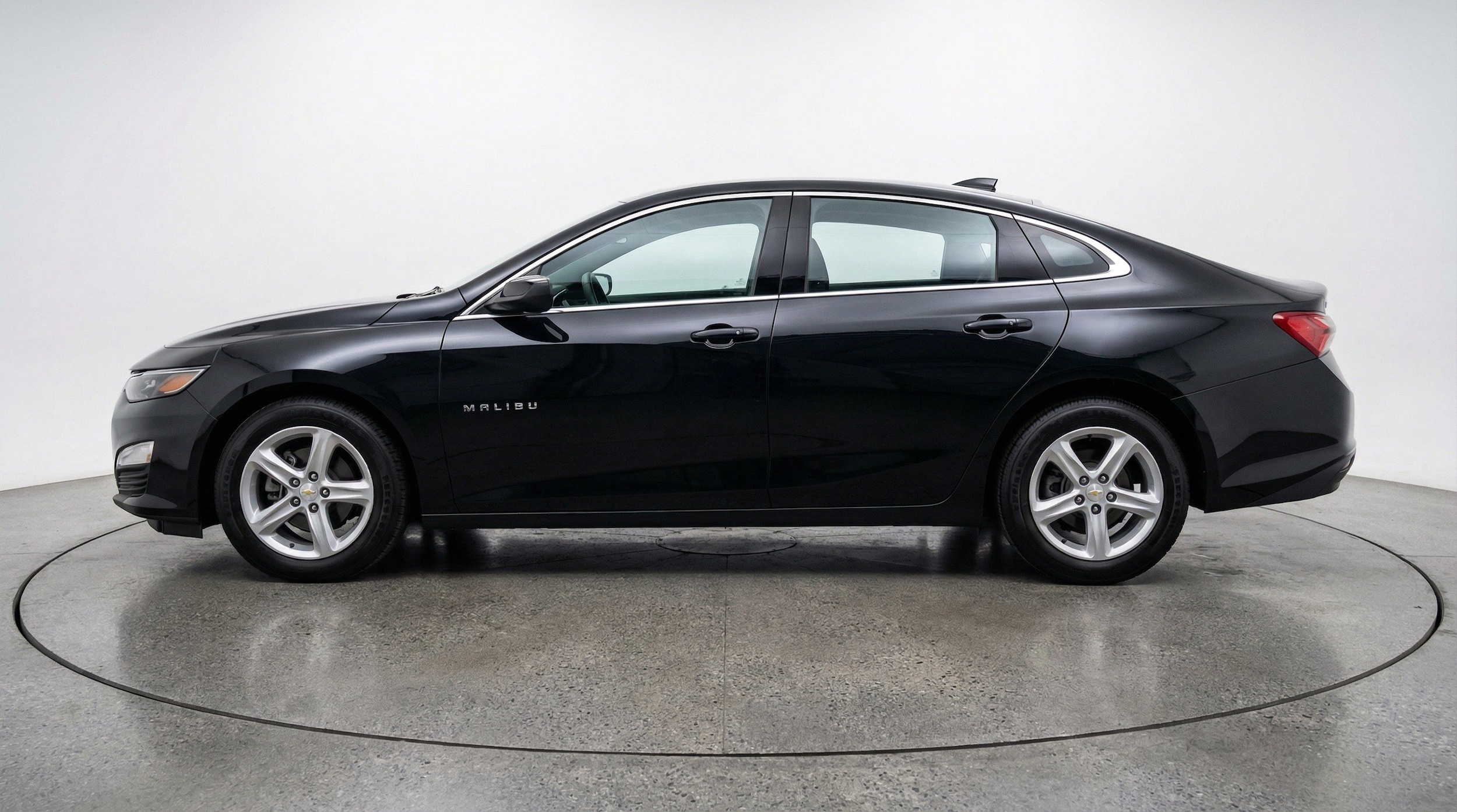 Thumbnail: 2024 Chevrolet Malibu - 5