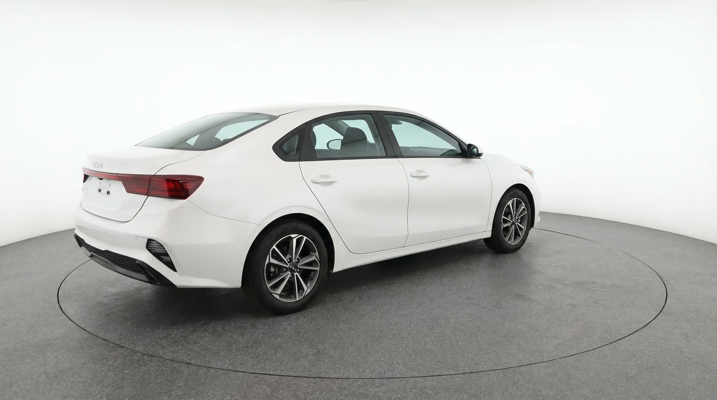 Thumbnail: 2024 Kia Forte - 7