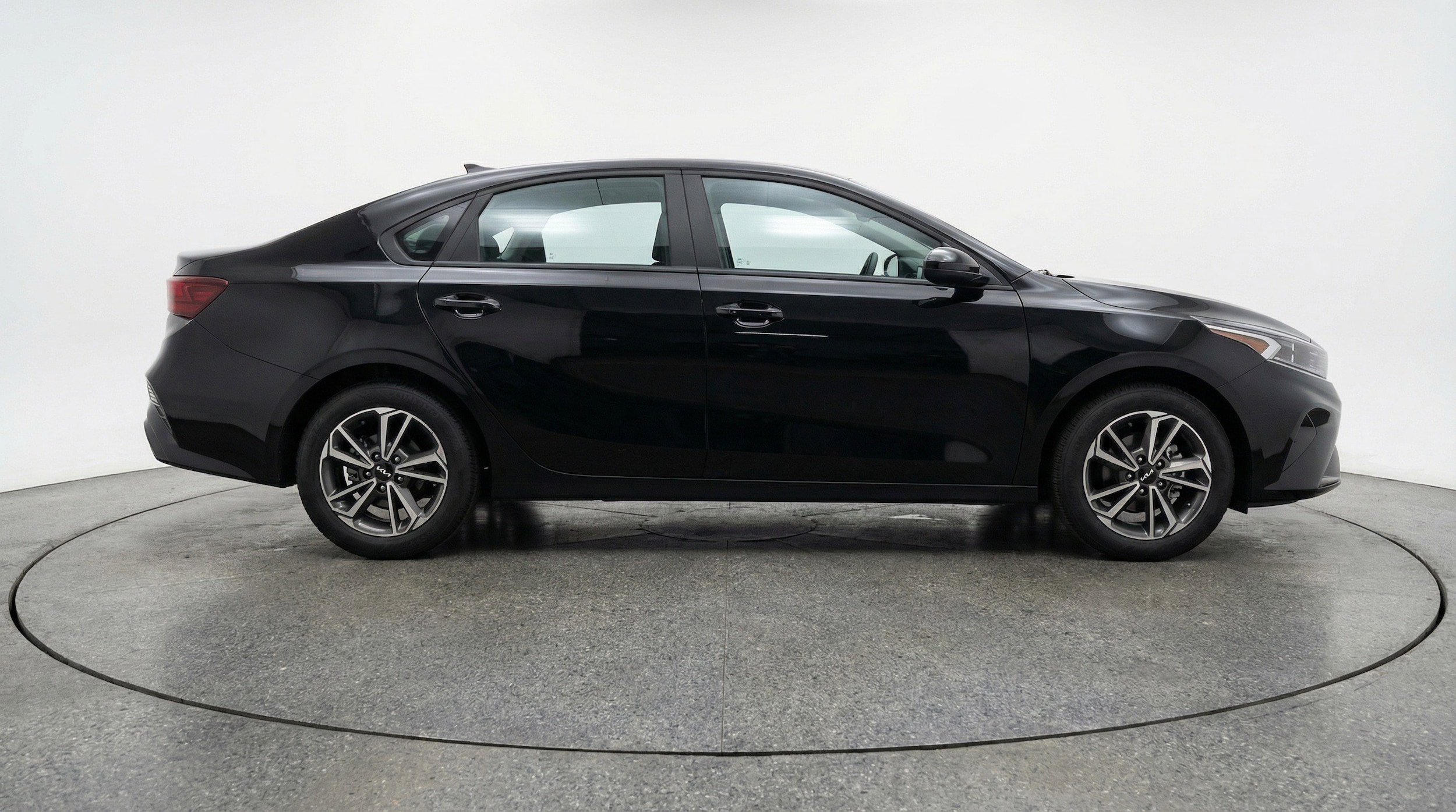 Thumbnail: 2024 Kia Forte - 11