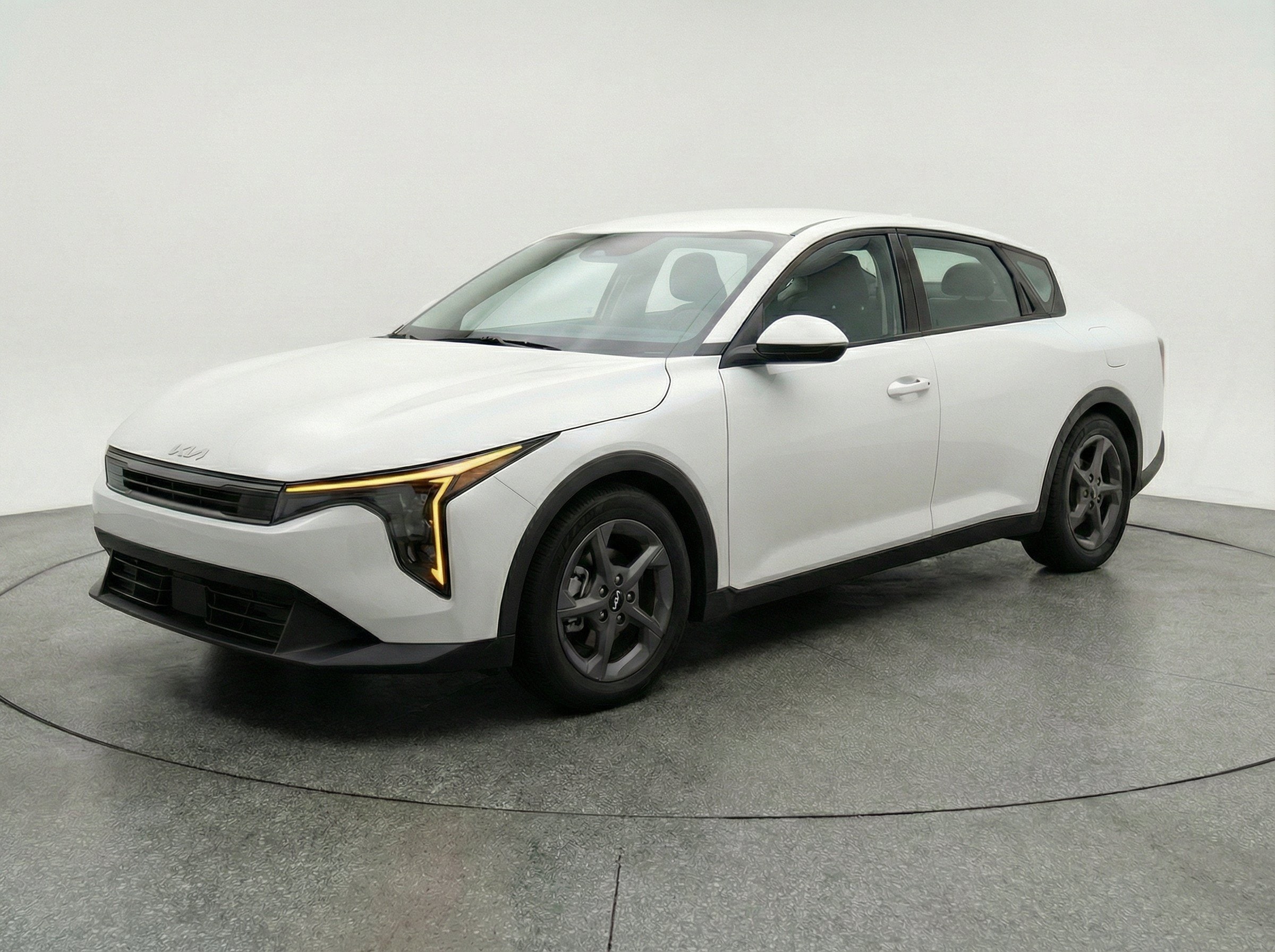 Thumbnail: 2025 Kia K4 - 3