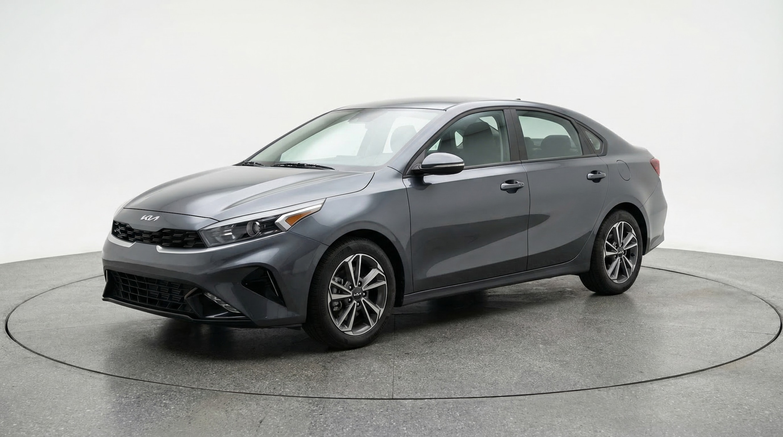 Thumbnail: 2024 Kia Forte - 3