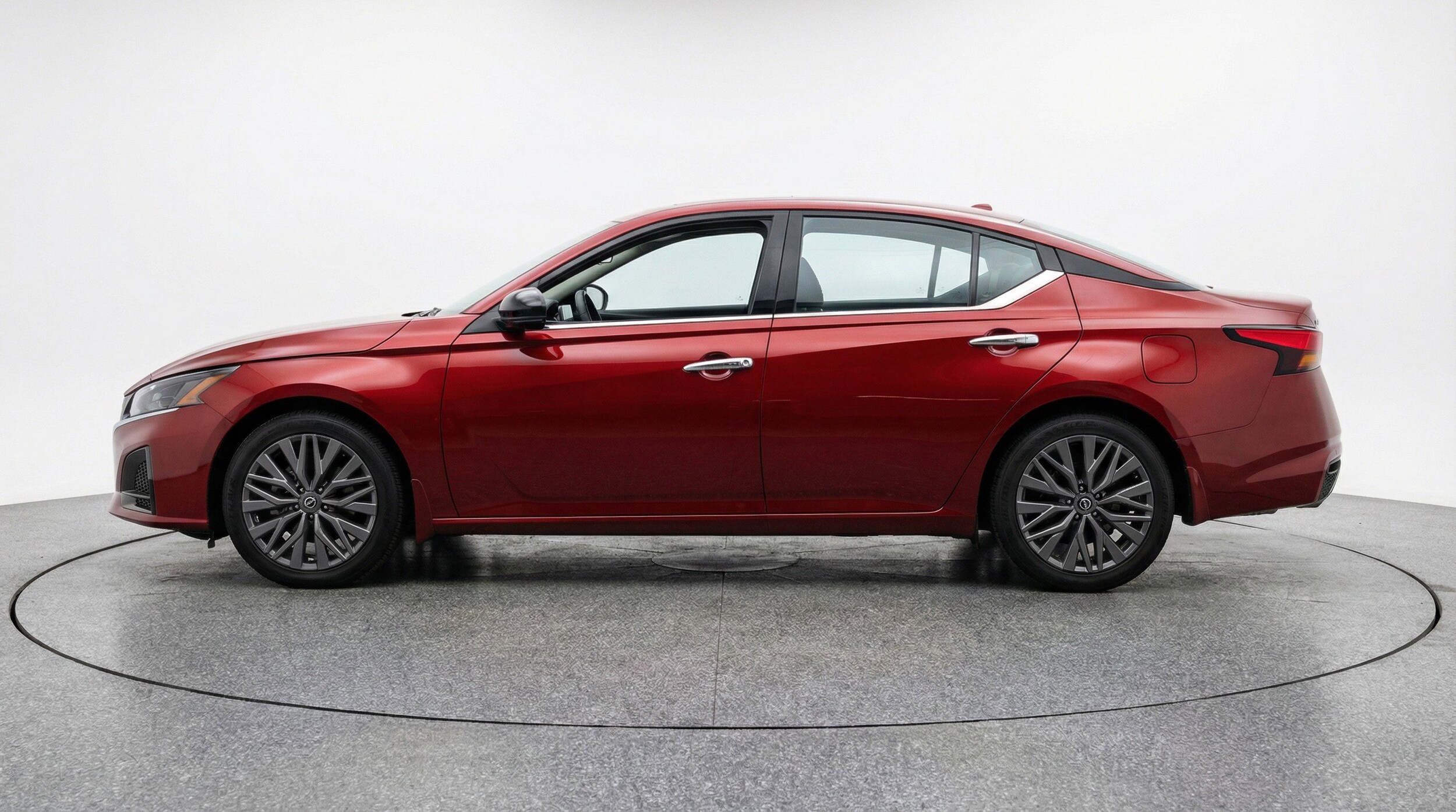 Thumbnail: 2025 Nissan Altima - 5