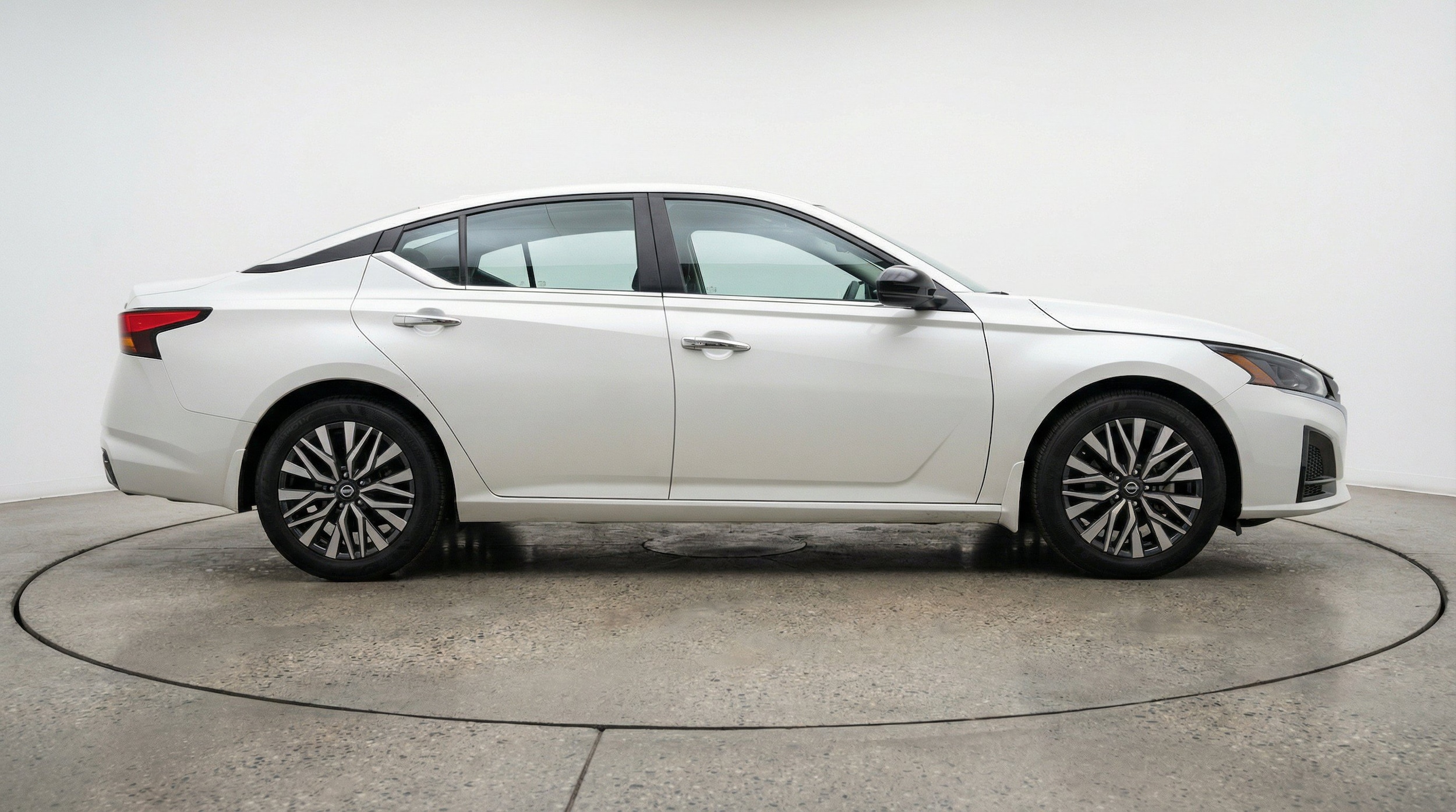 Thumbnail: 2025 Nissan Altima - 11