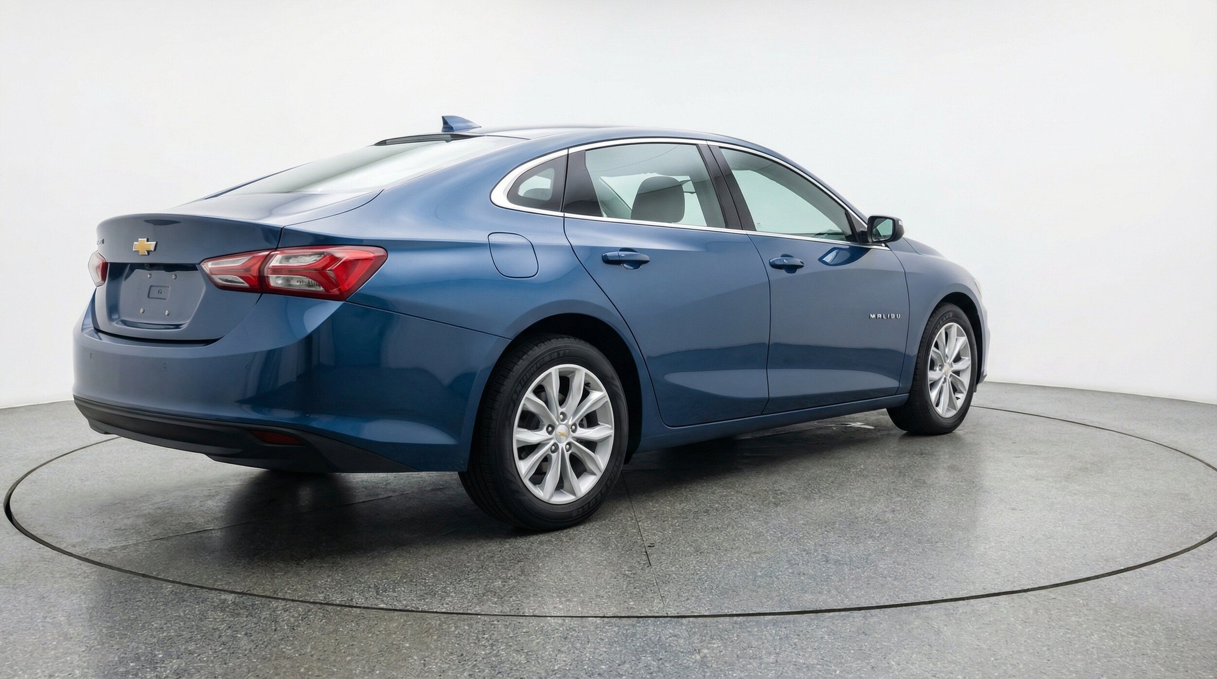 Thumbnail: 2024 Chevrolet Malibu - 9