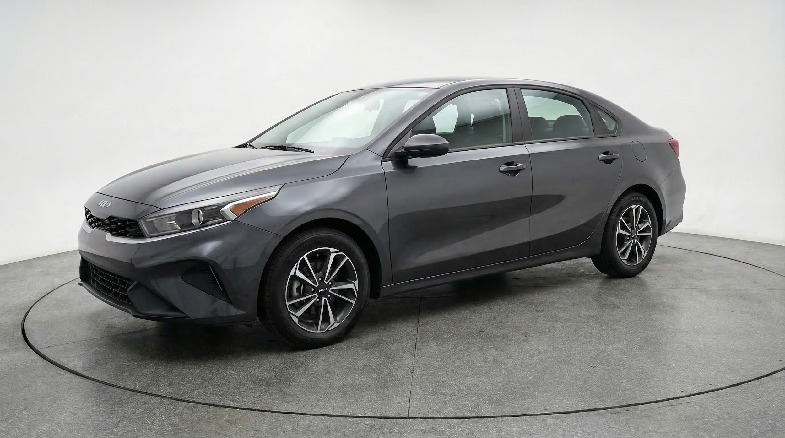 Thumbnail: 2024 Kia Forte - 3