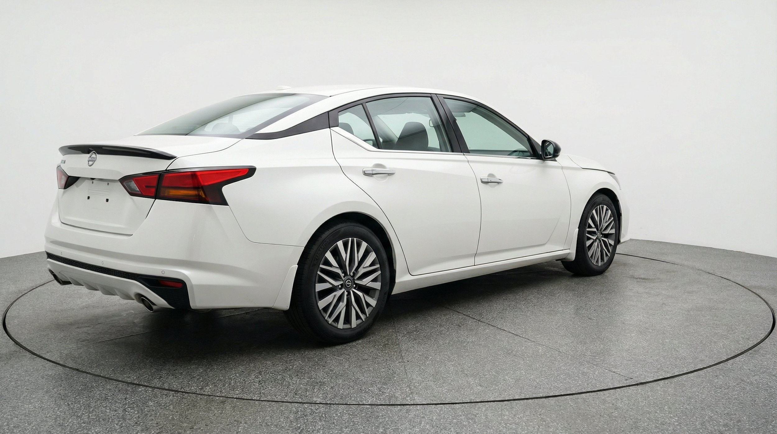 Thumbnail: 2025 Nissan Altima - 9