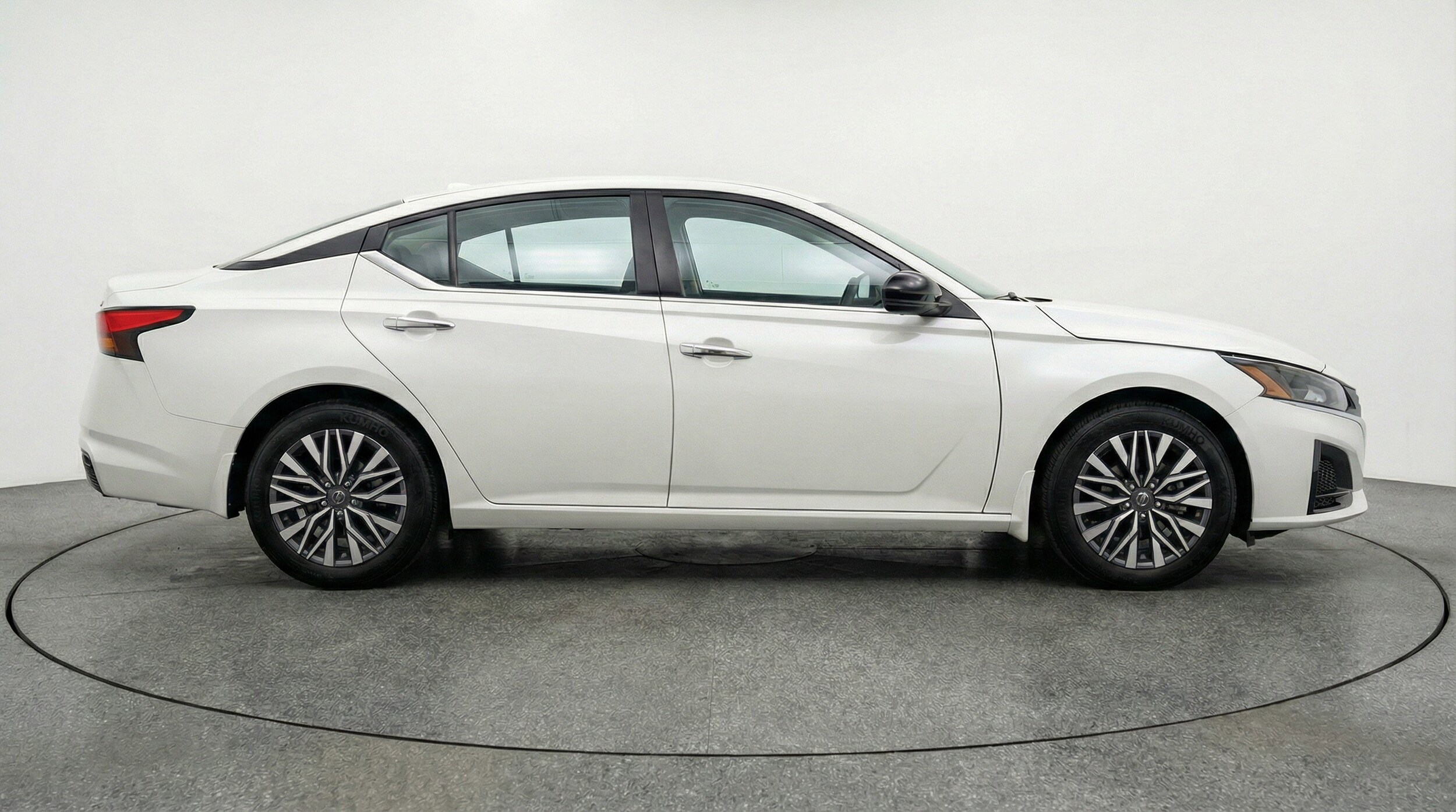 Thumbnail: 2025 Nissan Altima - 11