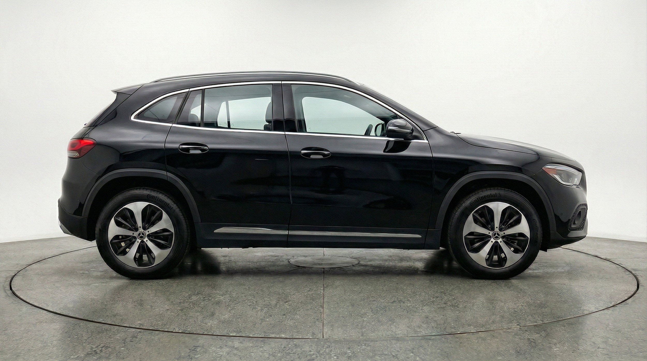 Thumbnail: 2025 Mercedes-Benz GLA - 11