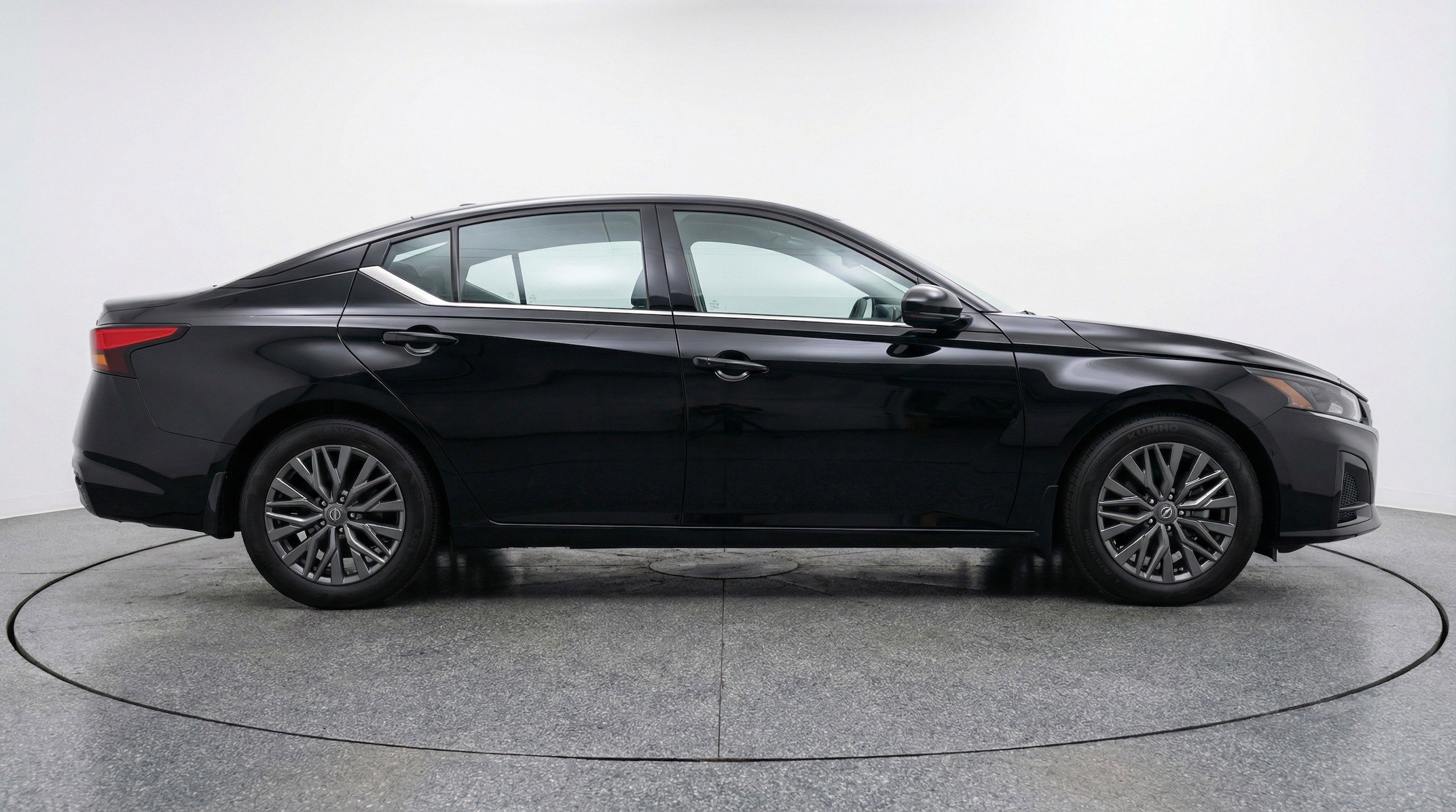 Thumbnail: 2025 Nissan Altima - 11