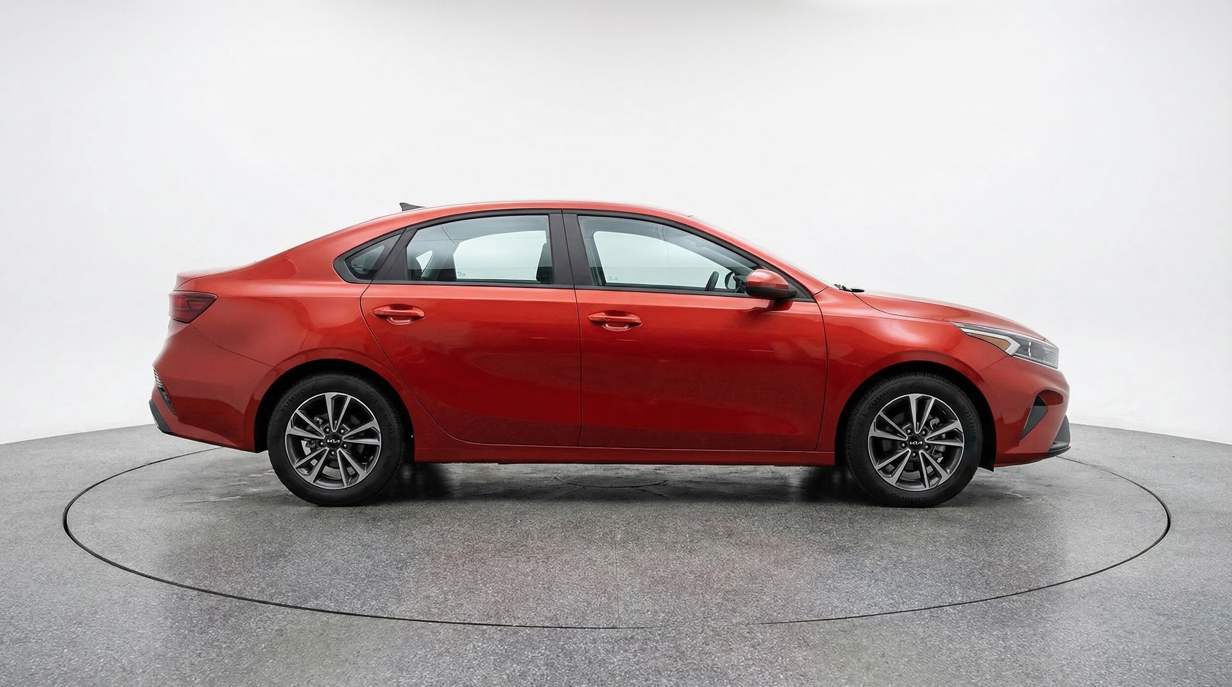 Thumbnail: 2024 Kia Forte - 8