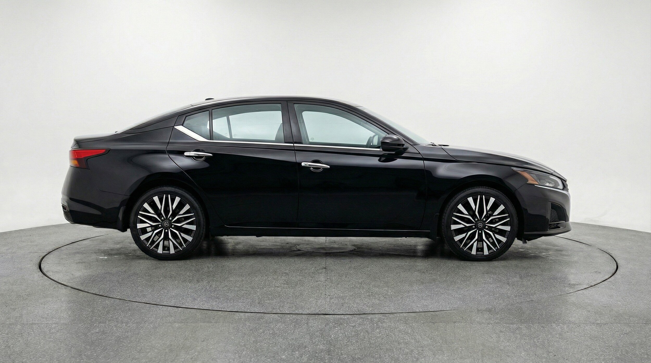 Thumbnail: 2025 Nissan Altima - 11