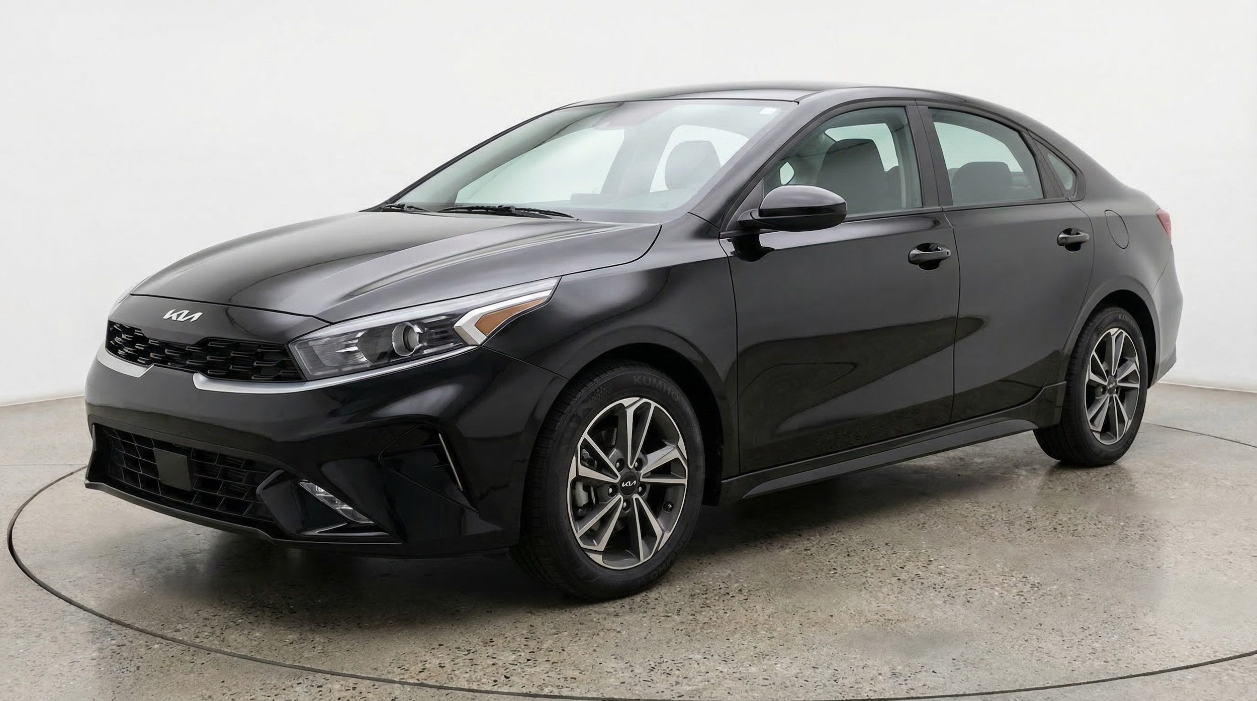 Thumbnail: 2024 Kia Forte - 3