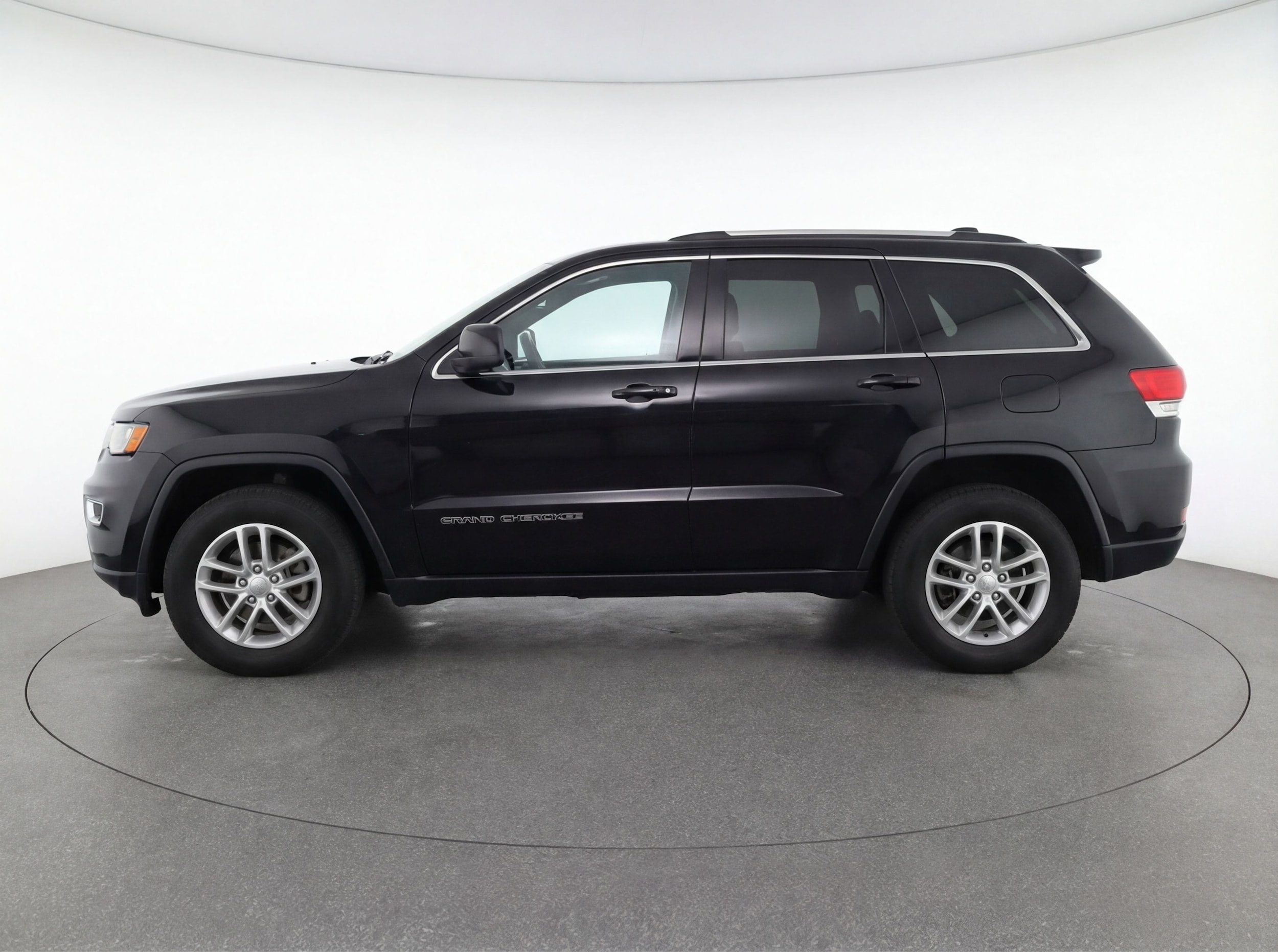 Thumbnail: 2023 Jeep Grand Cherokee - 4