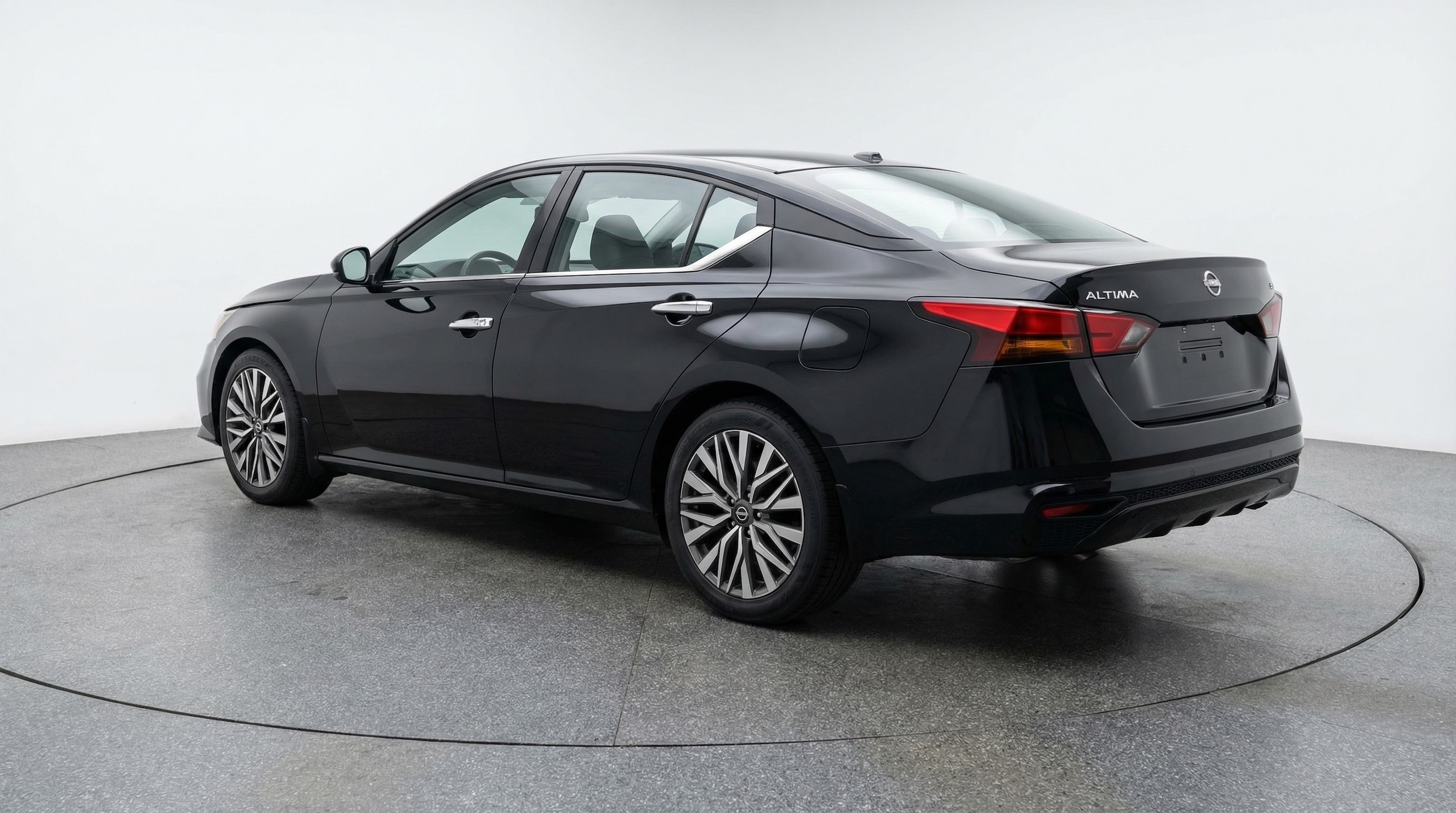 Thumbnail: 2025 Nissan Altima - 5