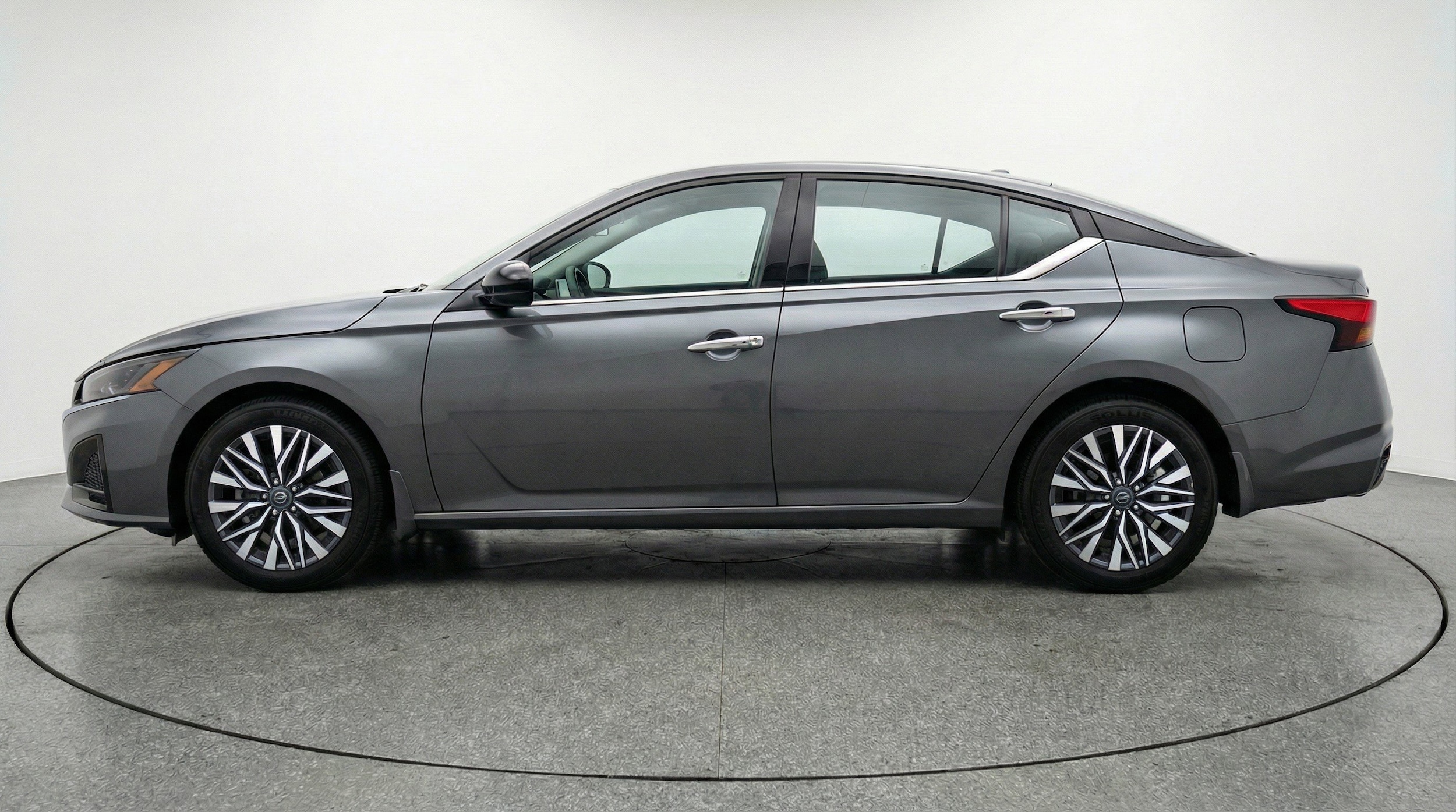 Thumbnail: 2025 Nissan Altima - 5