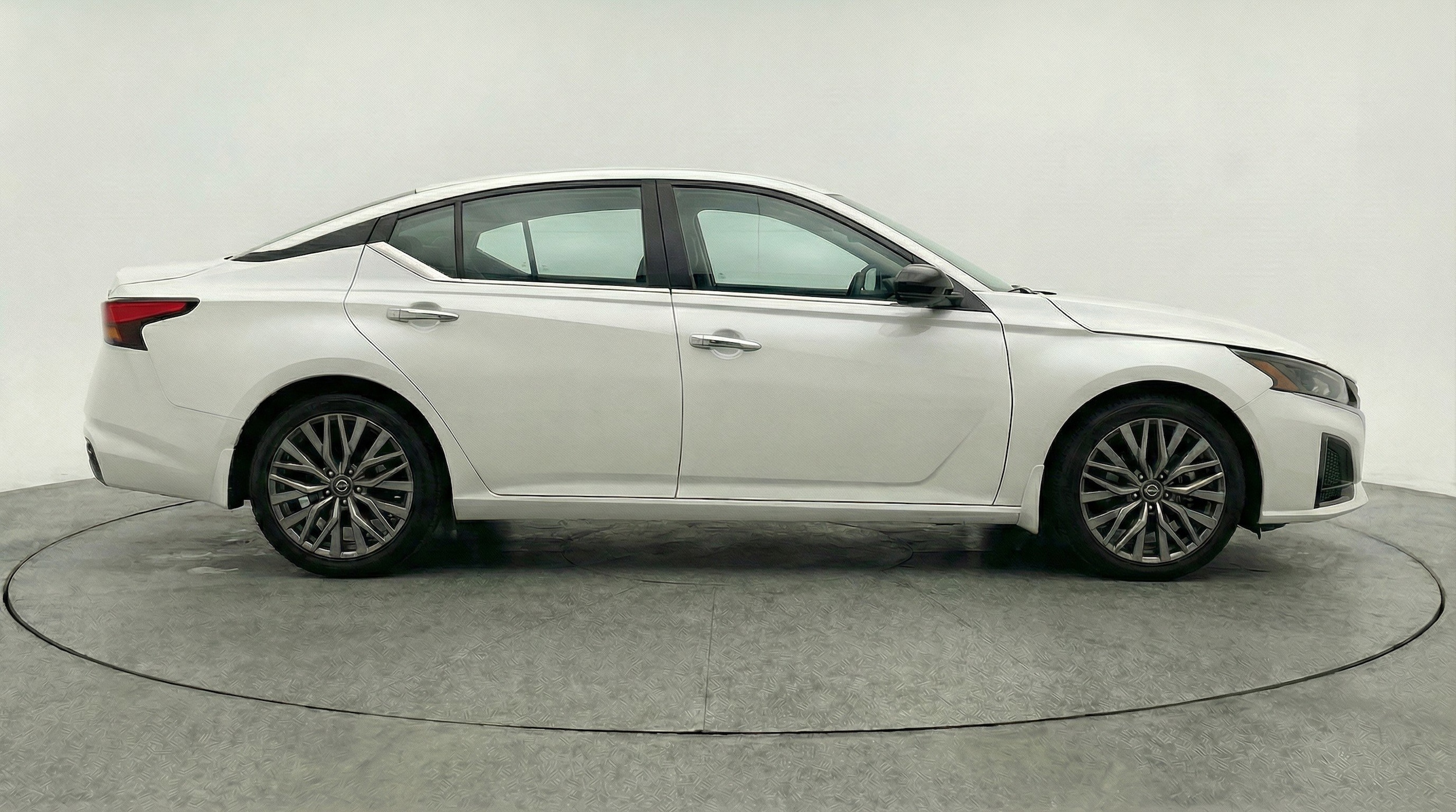 Thumbnail: 2025 Nissan Altima - 11