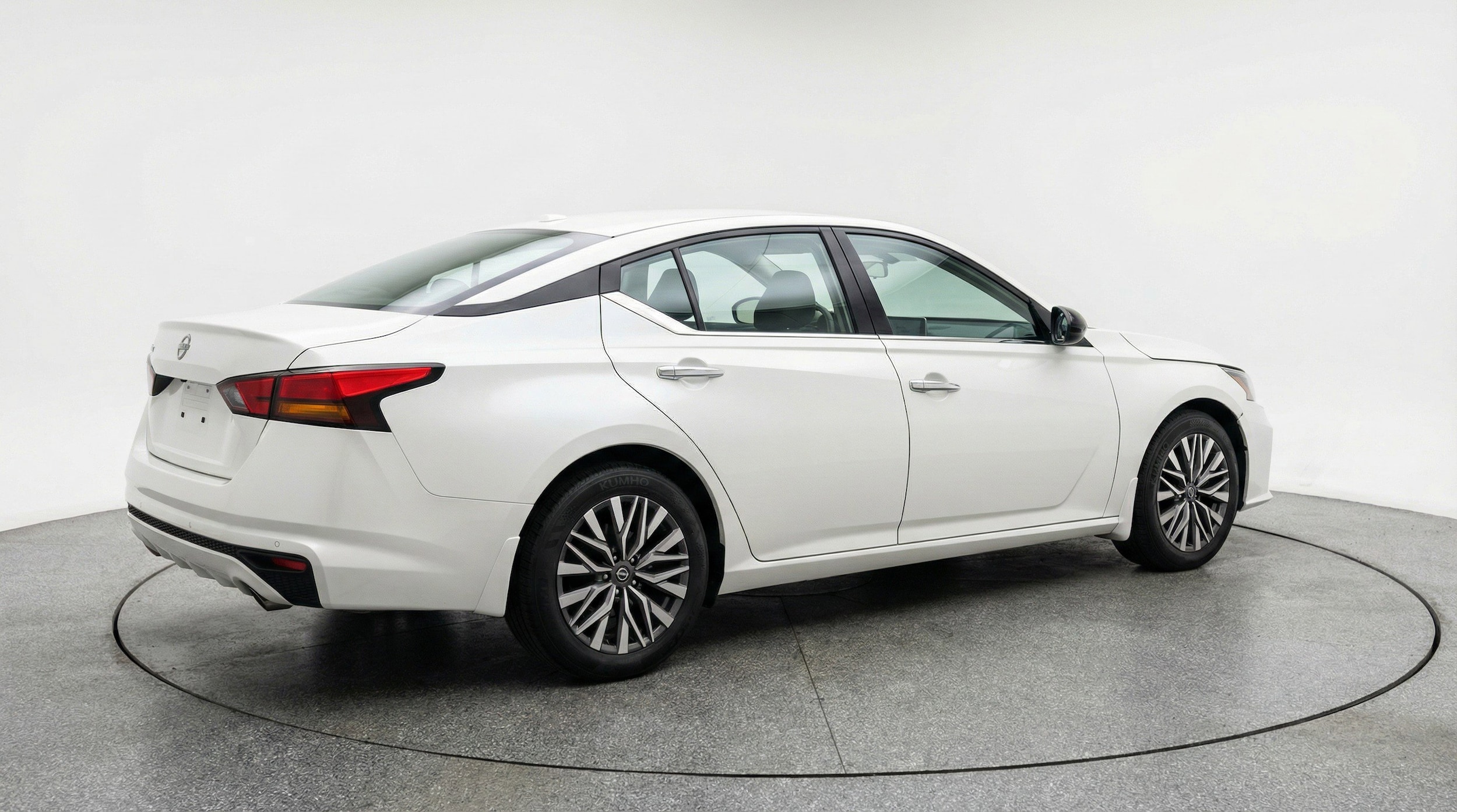 Thumbnail: 2025 Nissan Altima - 9
