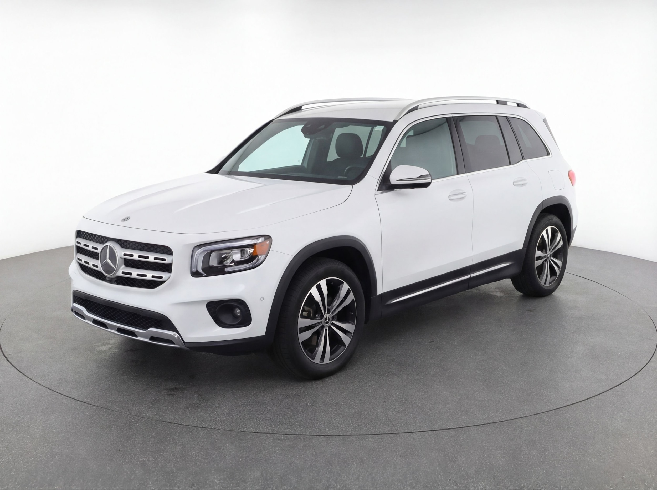 Thumbnail: 2024 Mercedes-Benz GLB - 3