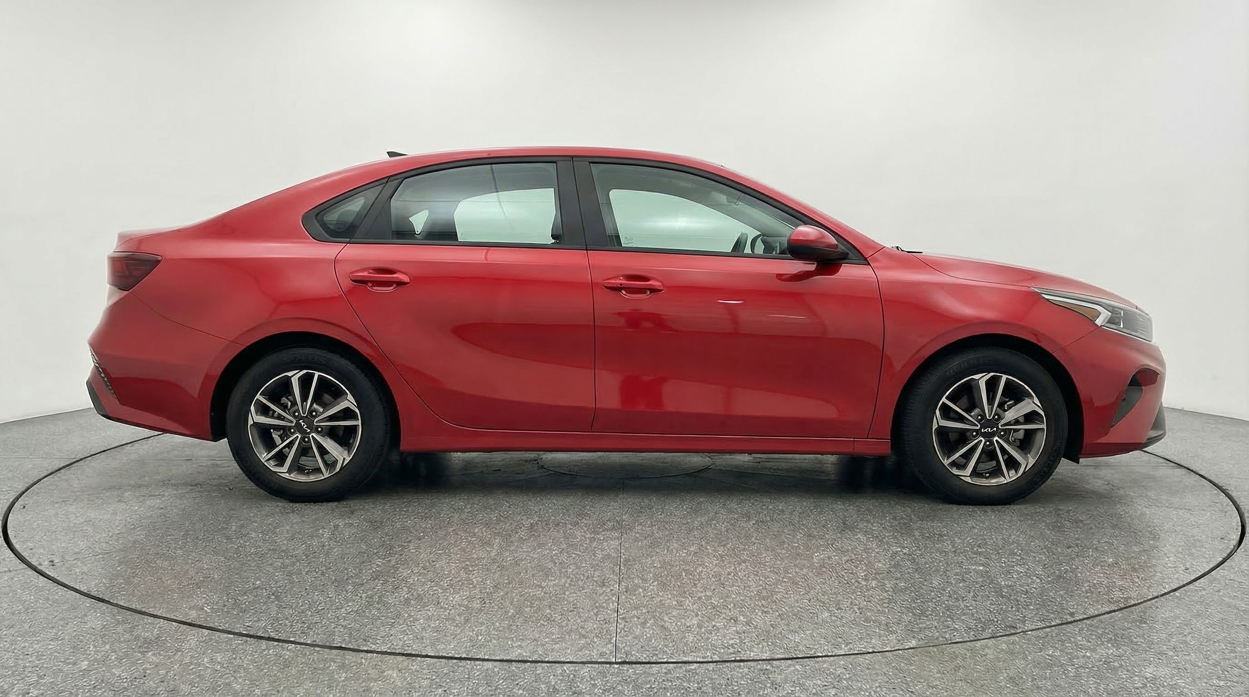 Thumbnail: 2024 Kia Forte - 8