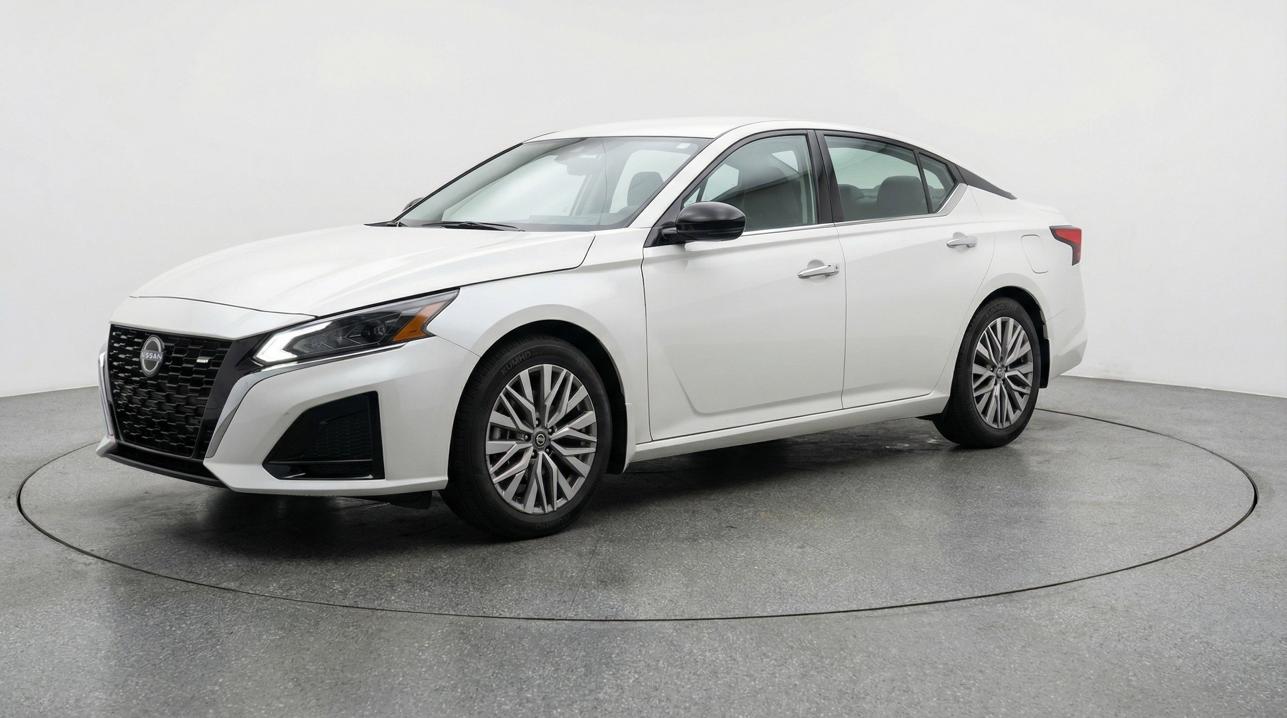 Thumbnail: 2025 Nissan Altima - 3