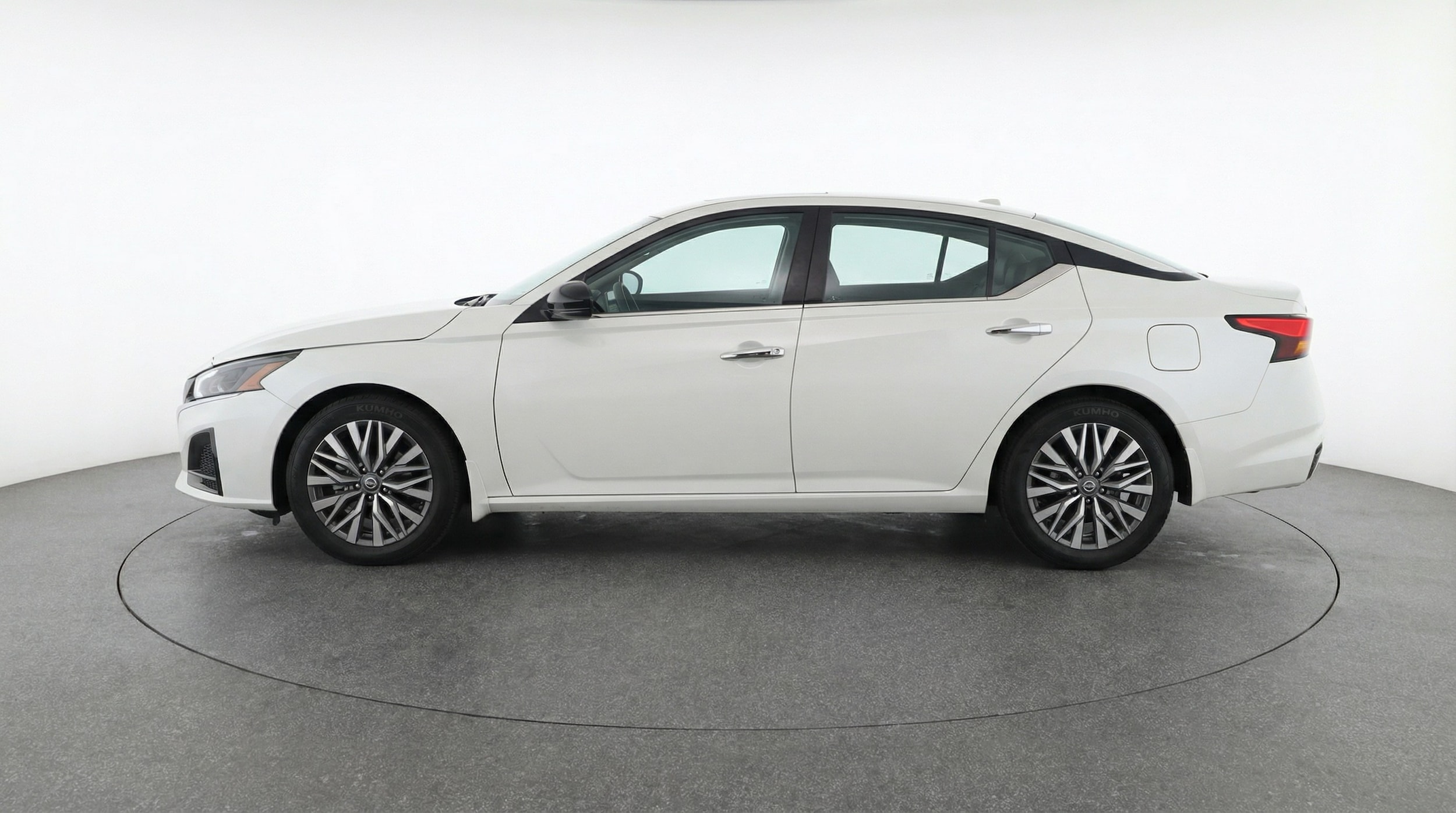 Thumbnail: 2025 Nissan Altima - 4