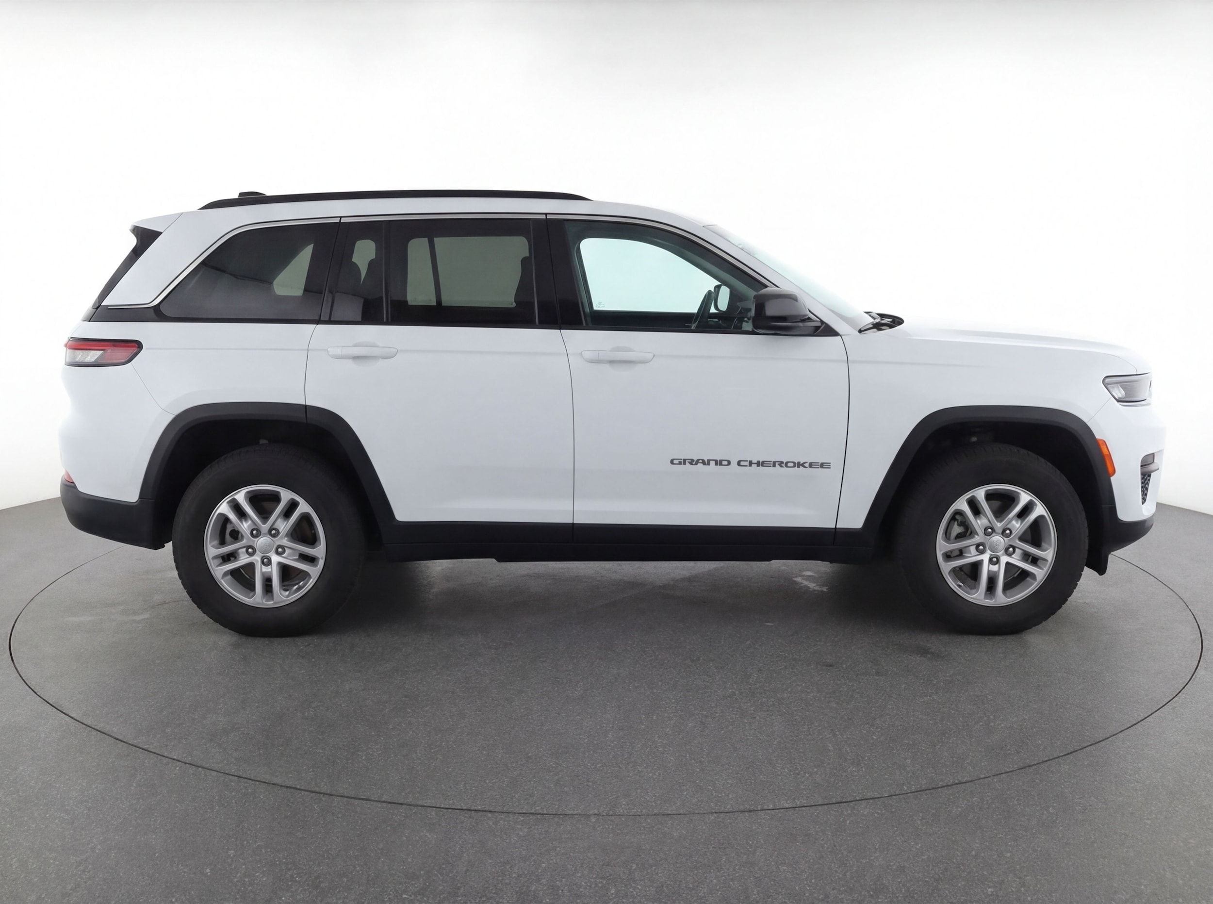 Thumbnail: 2023 Jeep Grand Cherokee - 8