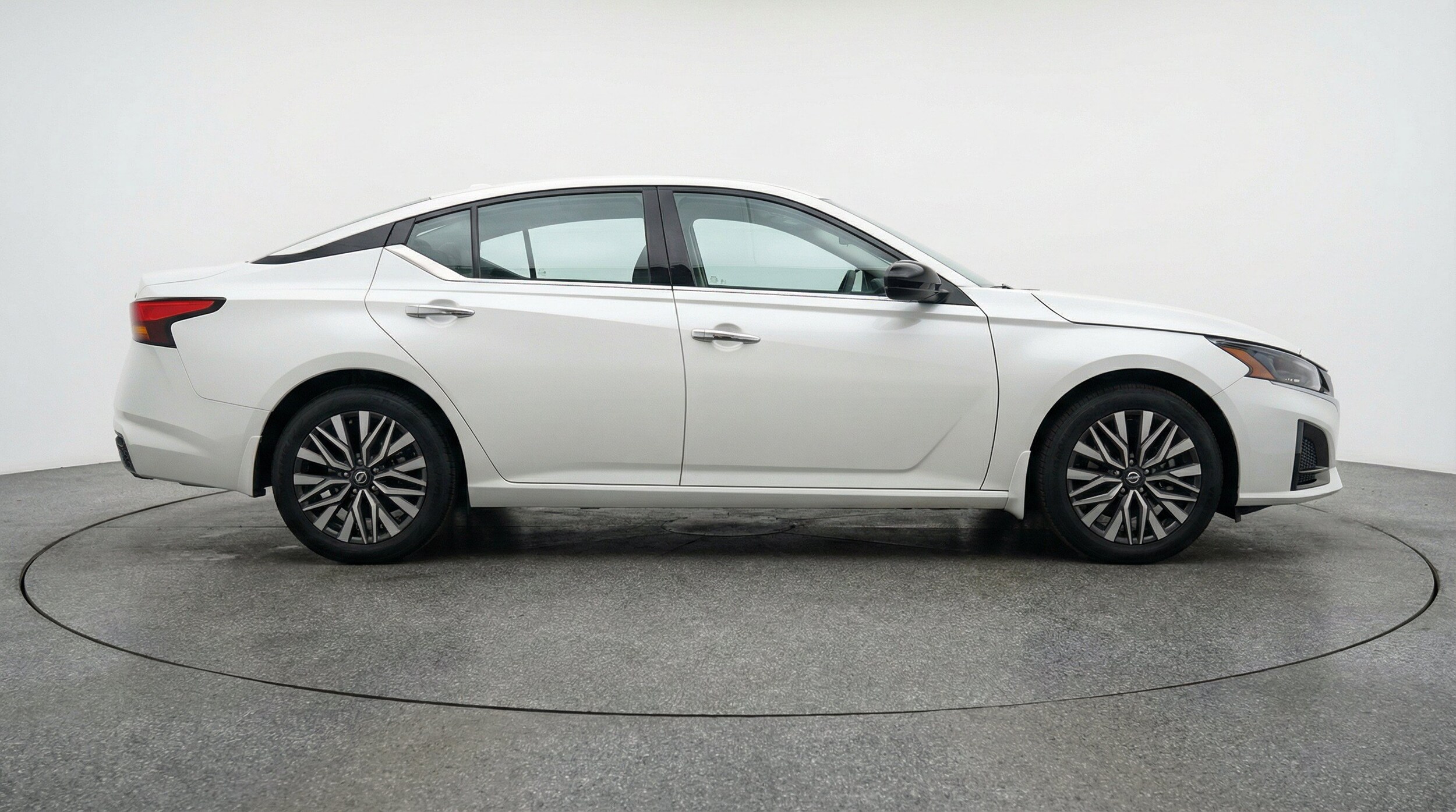 Thumbnail: 2025 Nissan Altima - 10