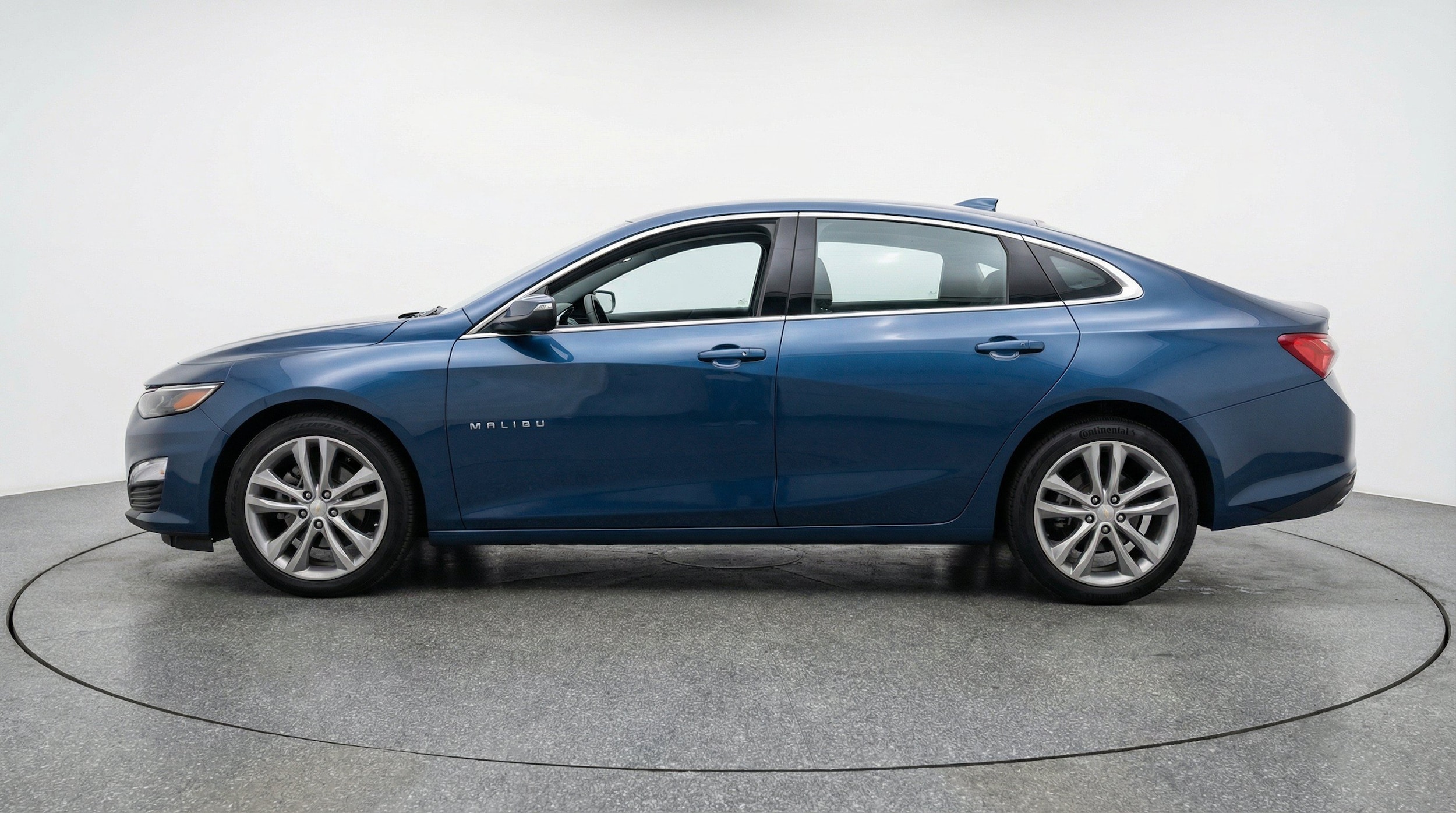 Thumbnail: 2024 Chevrolet Malibu - 5