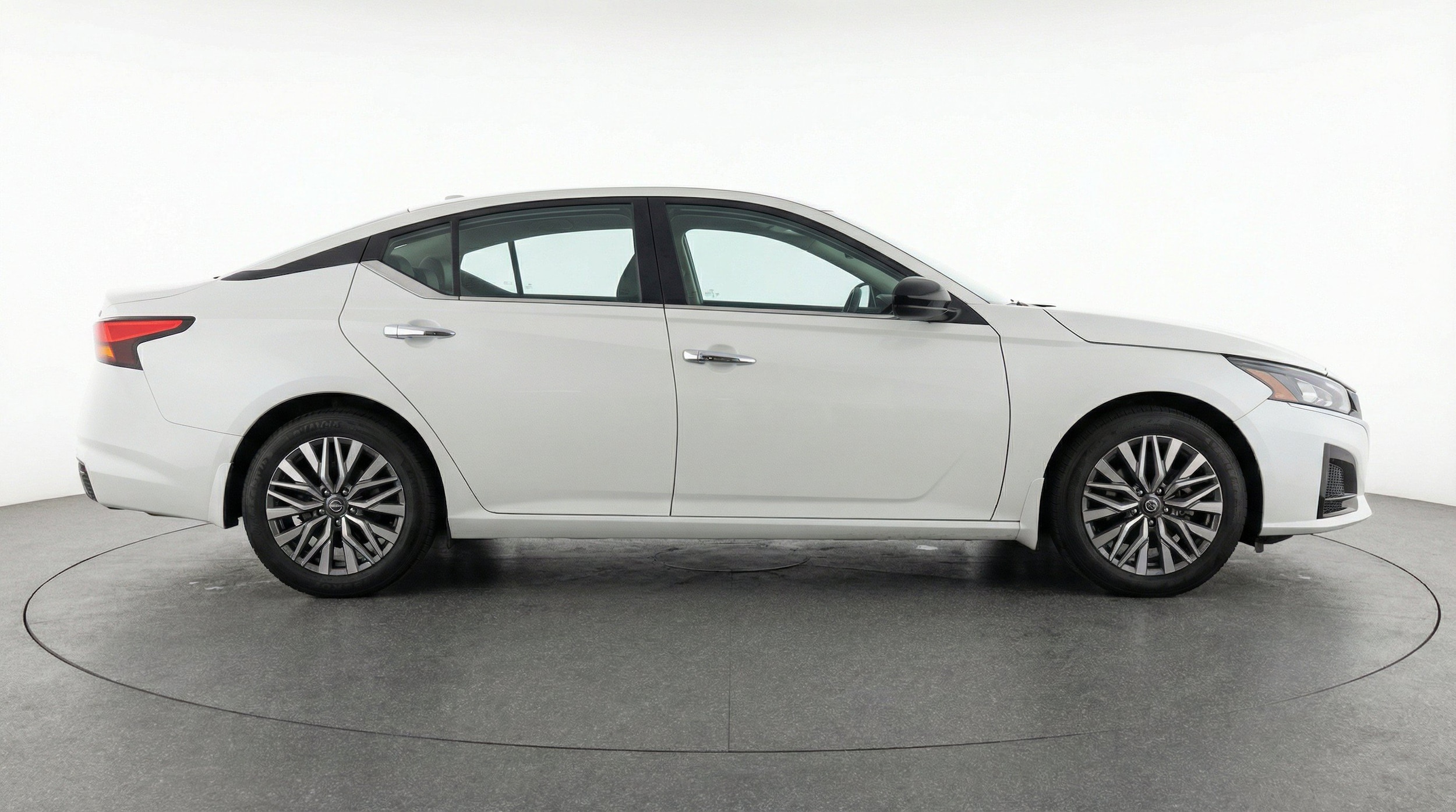 Thumbnail: 2025 Nissan Altima - 10