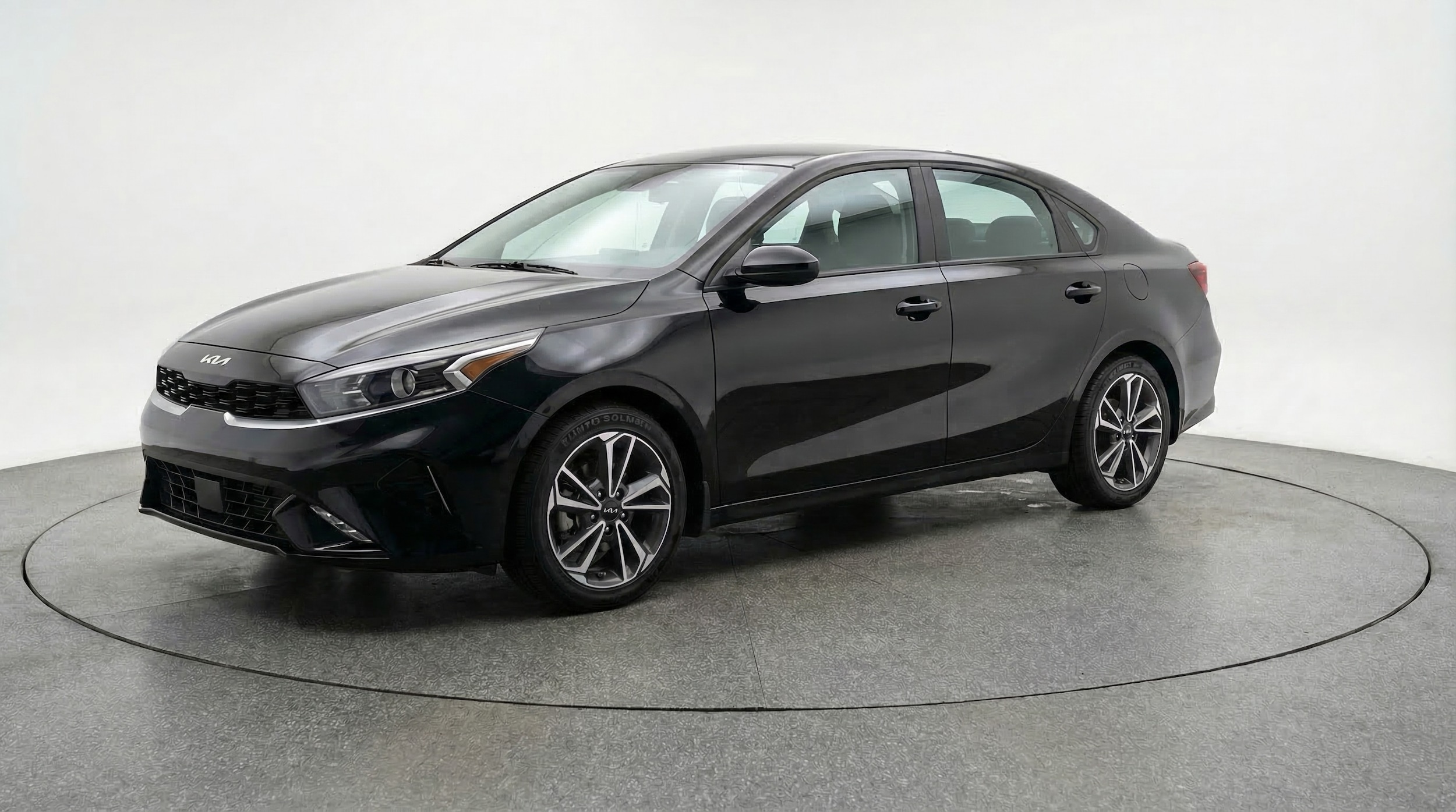 Thumbnail: 2024 Kia Forte - 3