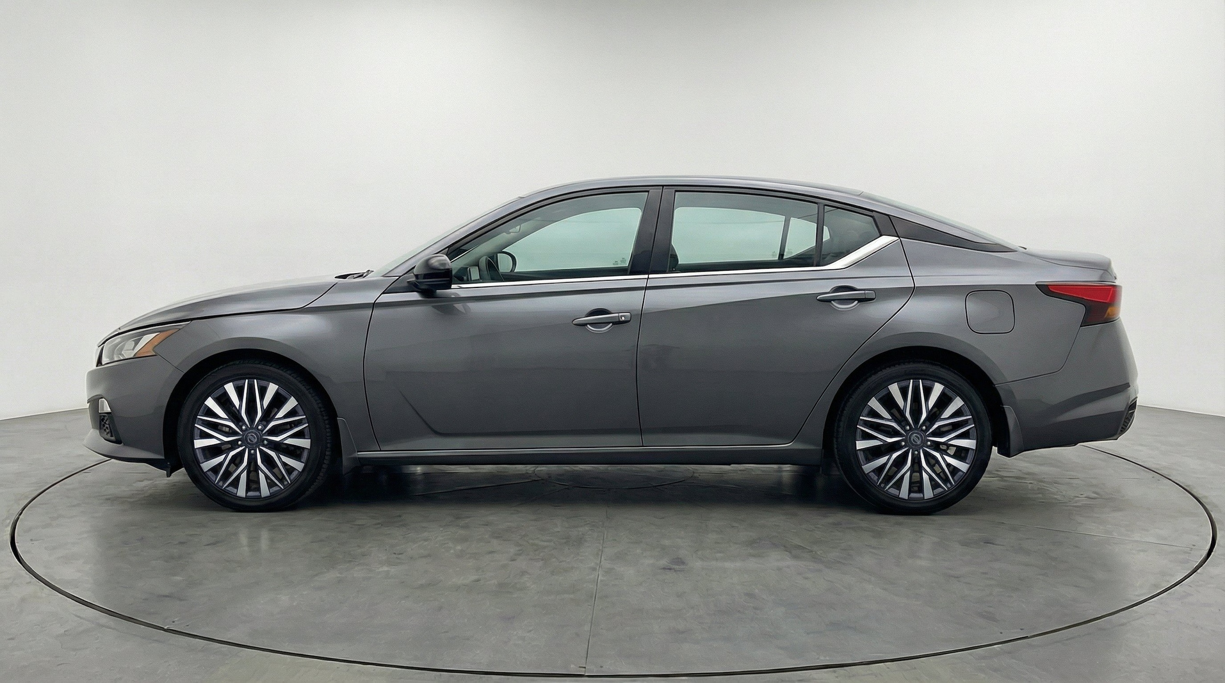 Thumbnail: 2025 Nissan Altima - 5