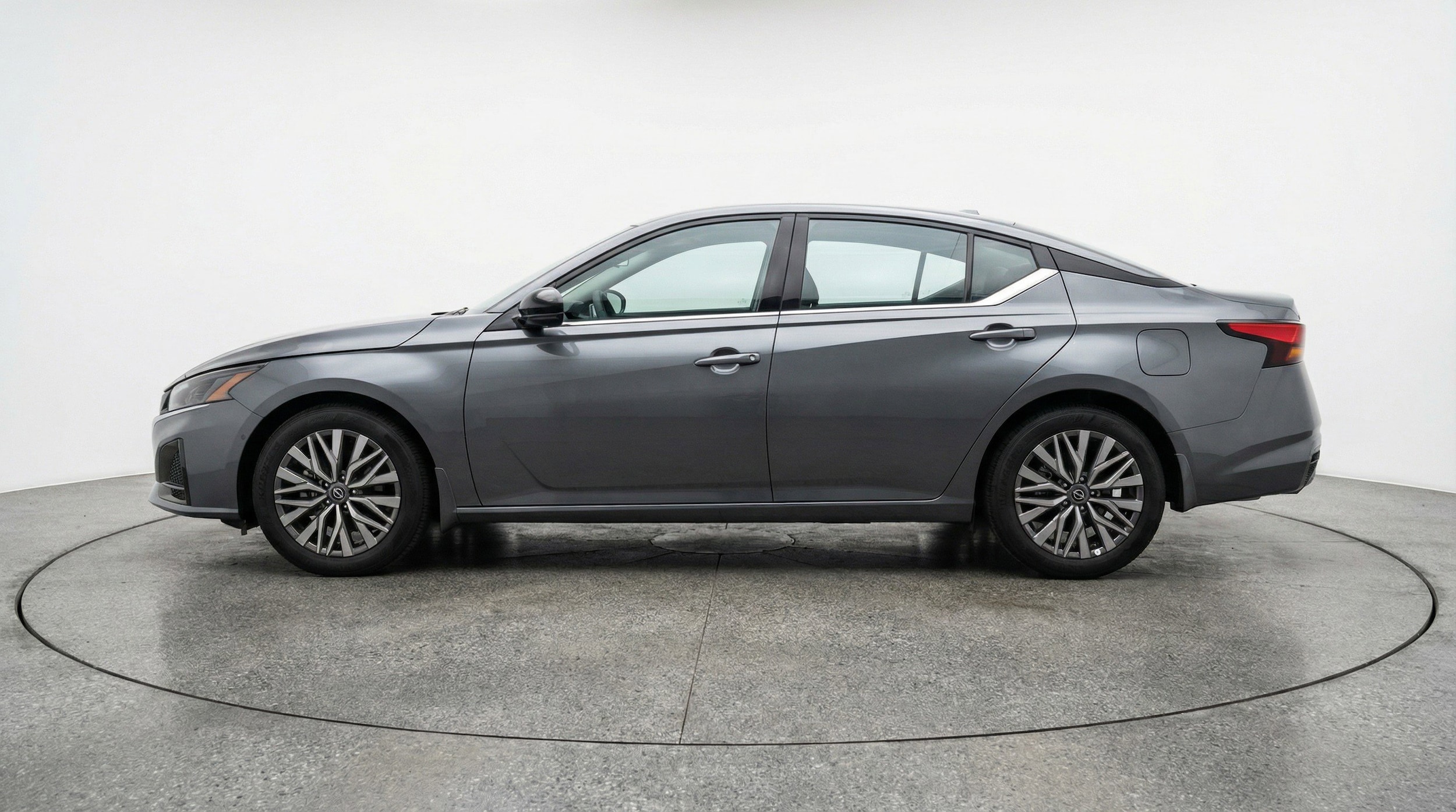 Thumbnail: 2025 Nissan Altima - 5