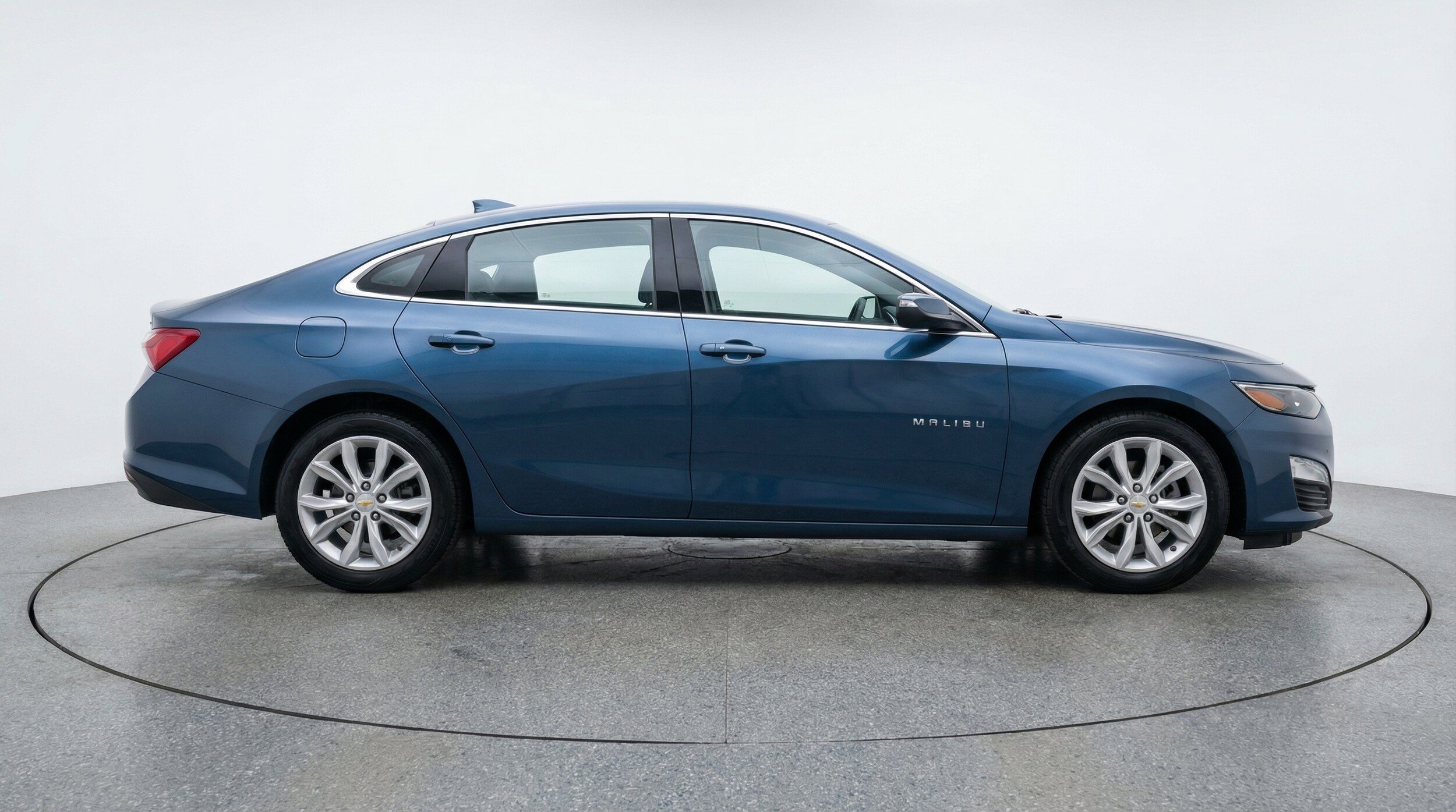 Thumbnail: 2024 Chevrolet Malibu - 11