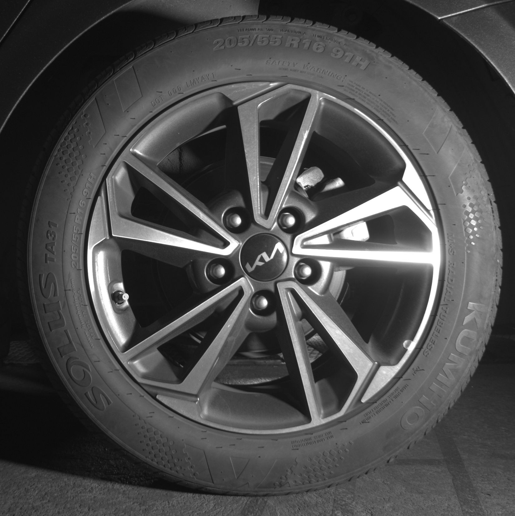 Thumbnail: 2024 Kia Forte - 16