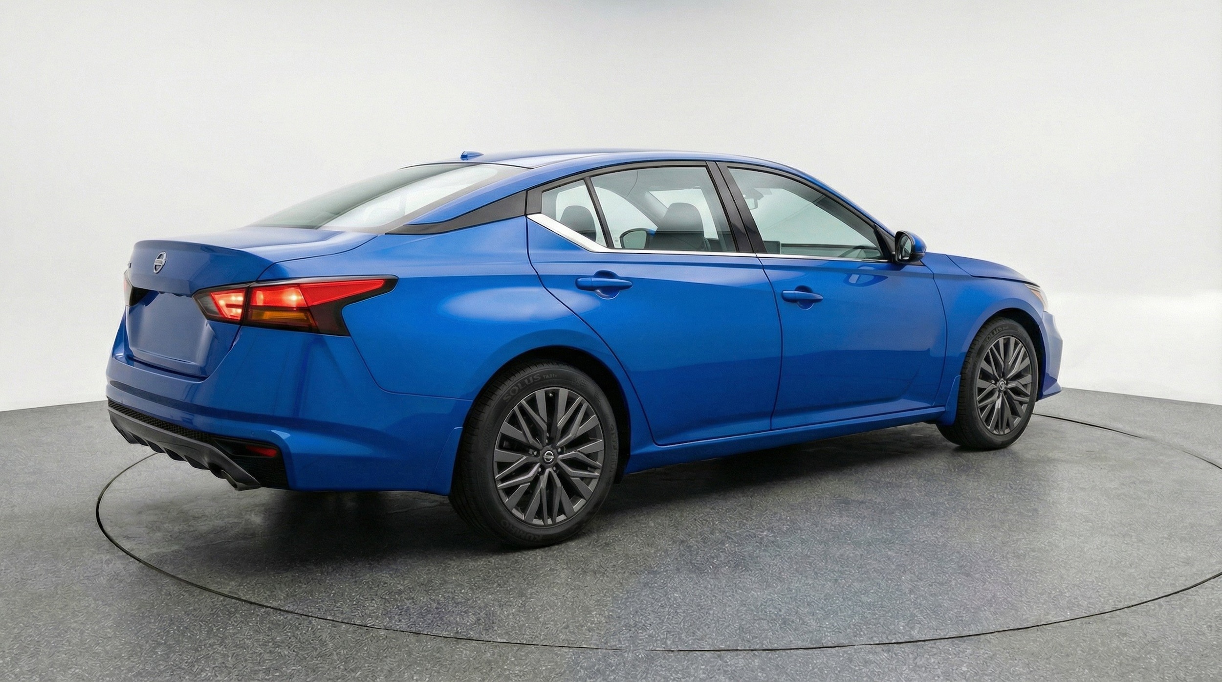 Thumbnail: 2025 Nissan Altima - 9