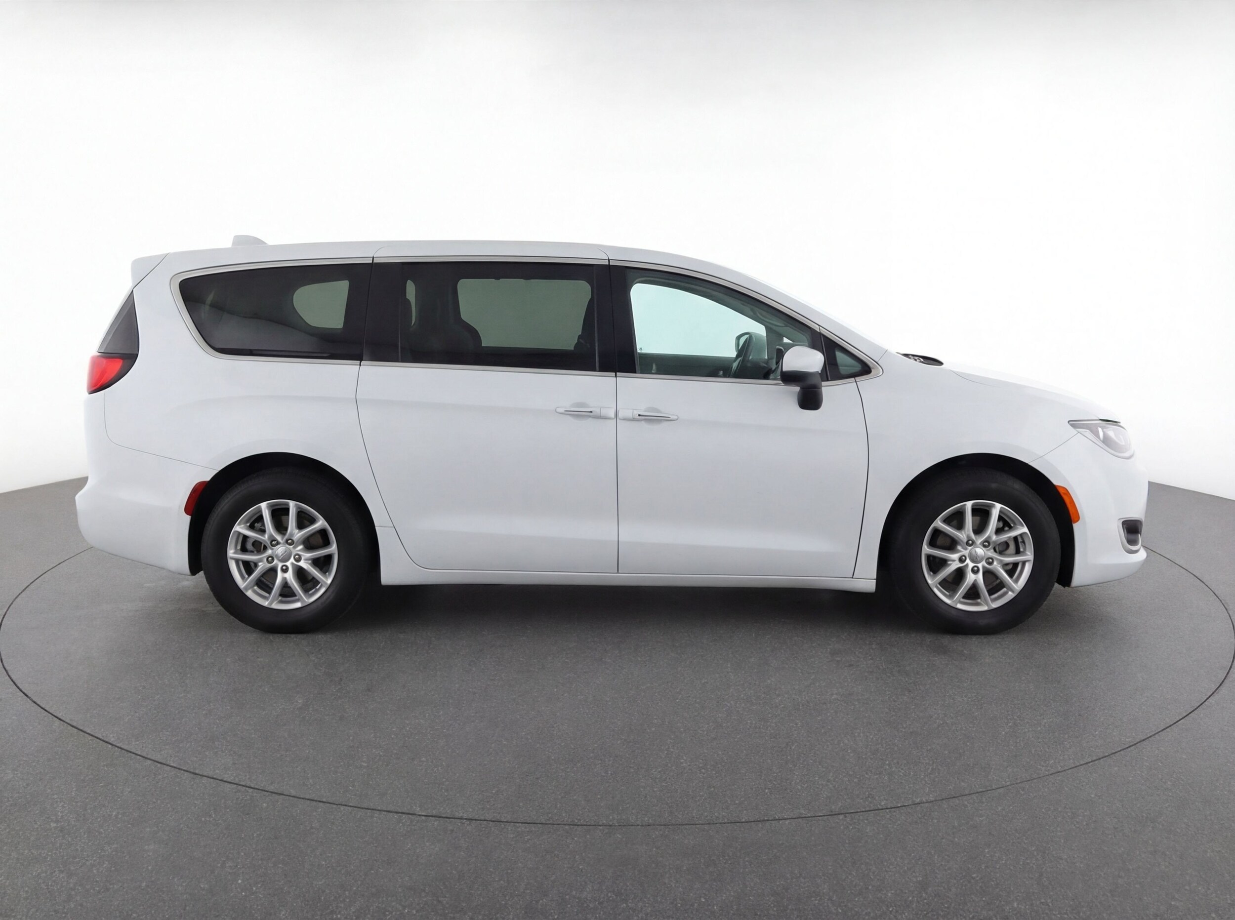Thumbnail: 2024 Chrysler Pacifica - 11