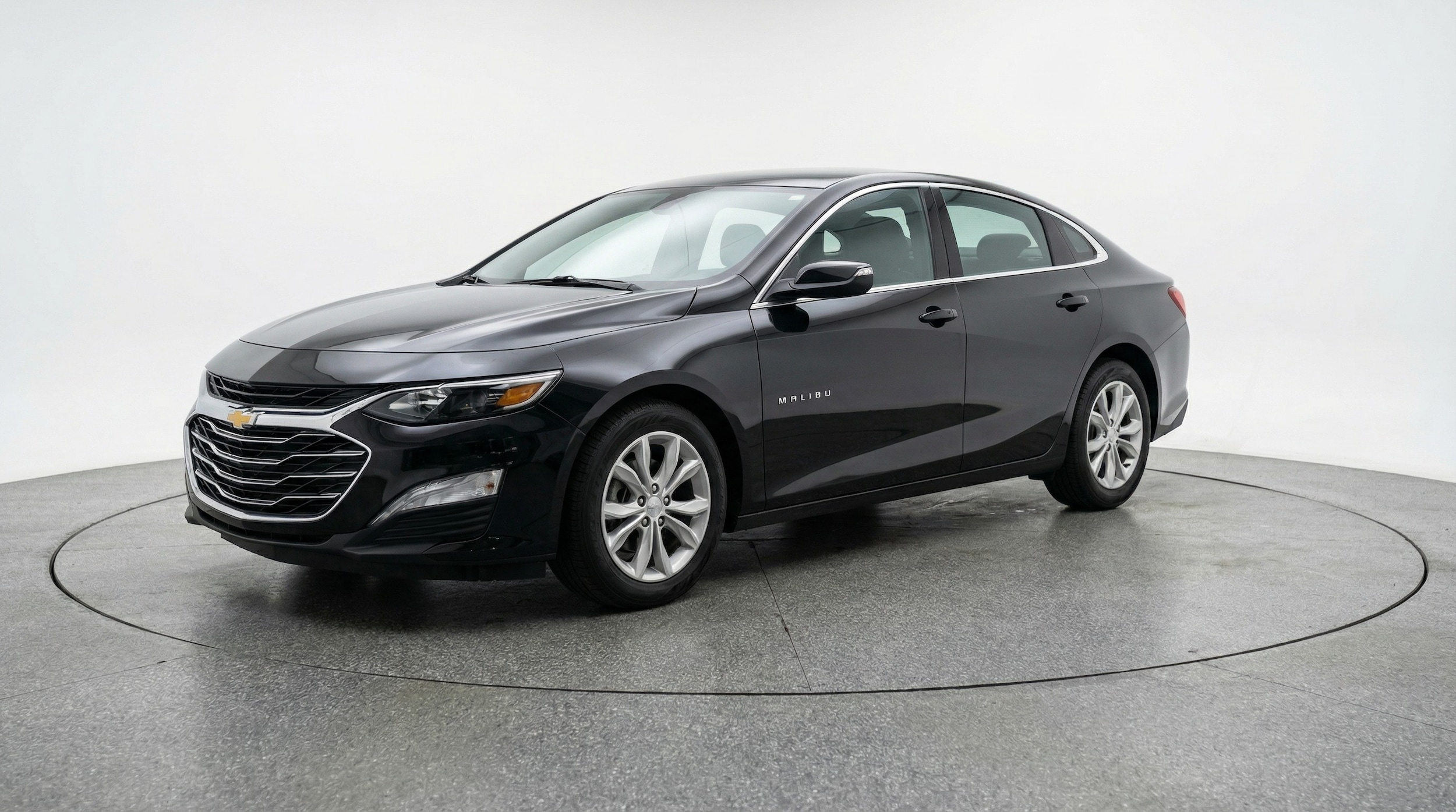 Thumbnail: 2024 Chevrolet Malibu - 3